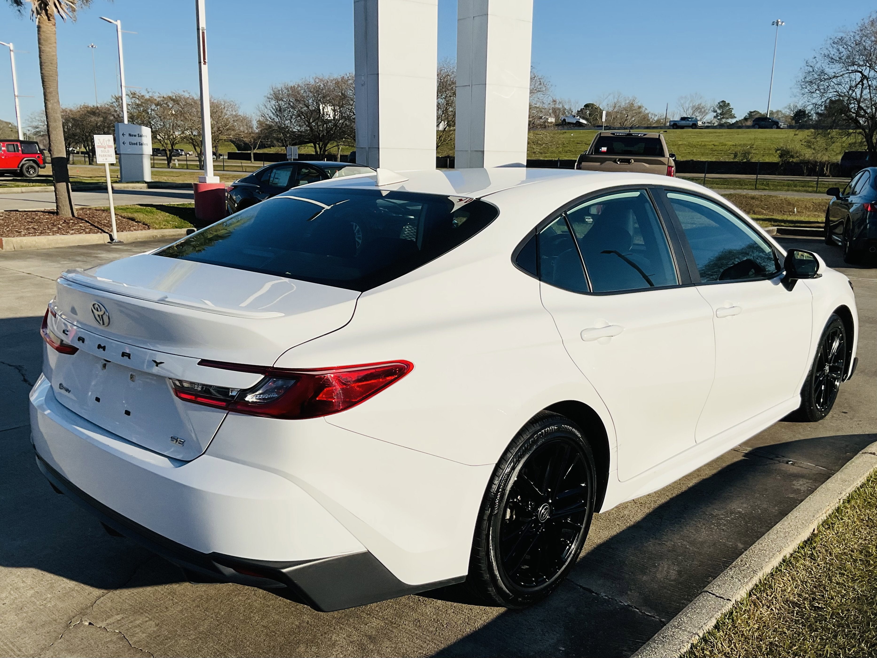 2025 Toyota CAMRY SE