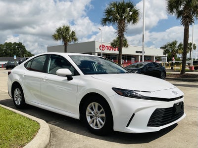 2025 Toyota CAMRY LE