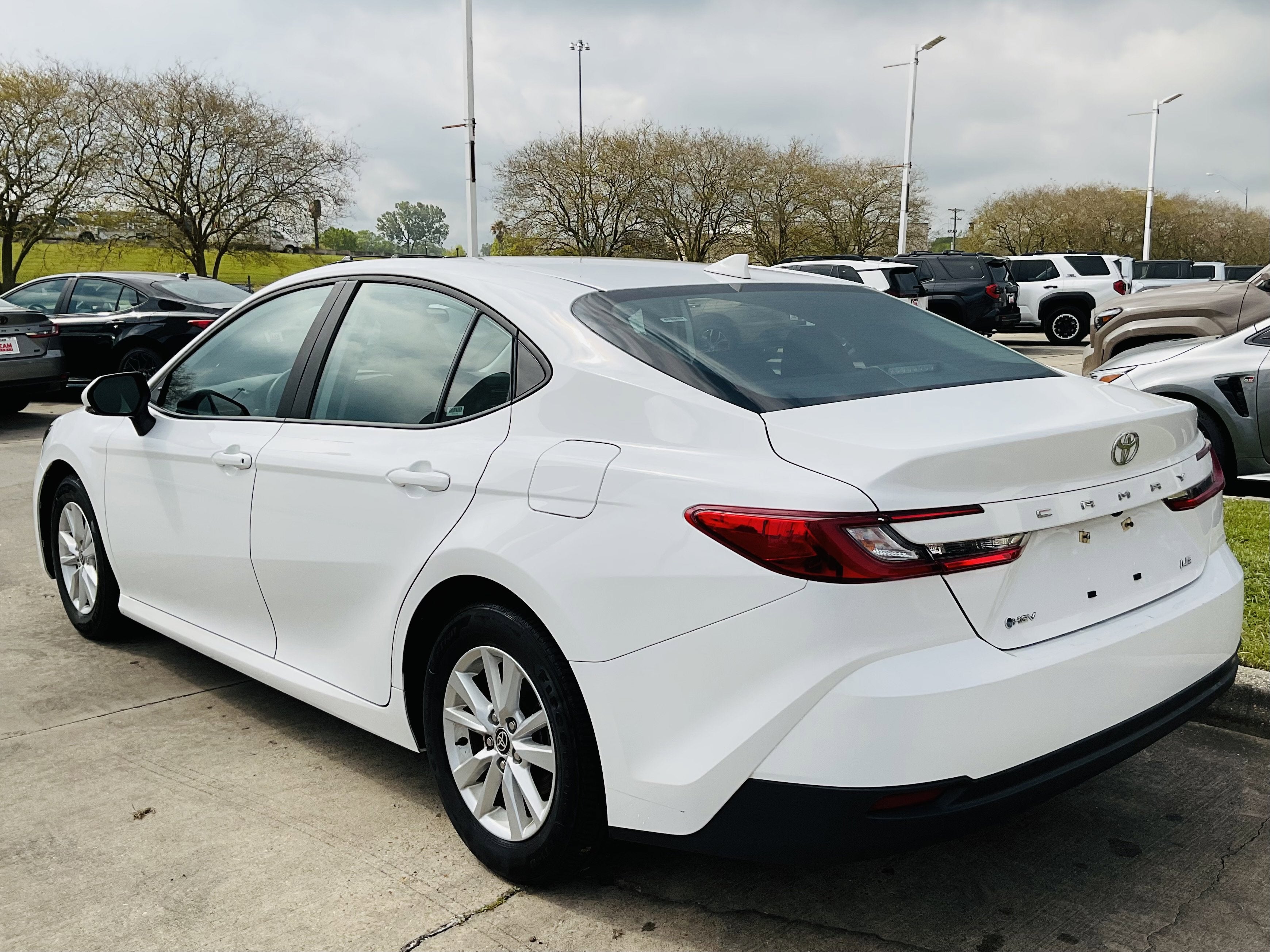 2025 Toyota CAMRY LE