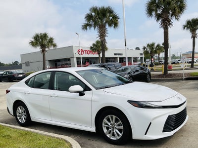 2025 Toyota CAMRY LE