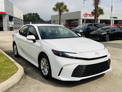 2025 Toyota CAMRY LE