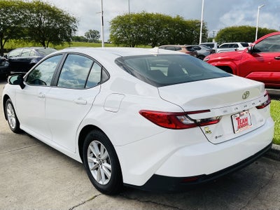 2025 Toyota CAMRY LE