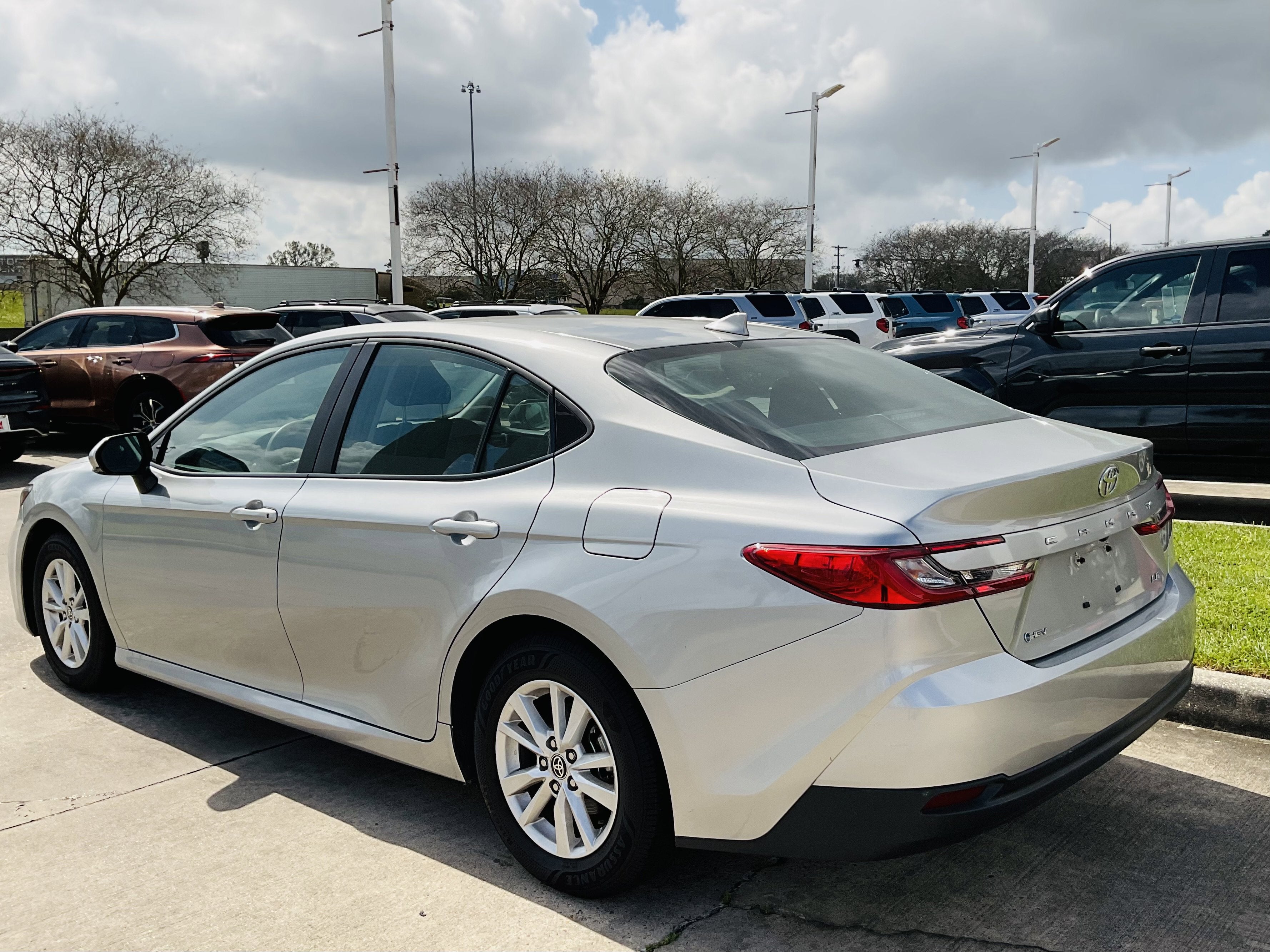 2025 Toyota CAMRY LE