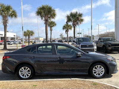 2025 Toyota CAMRY LE