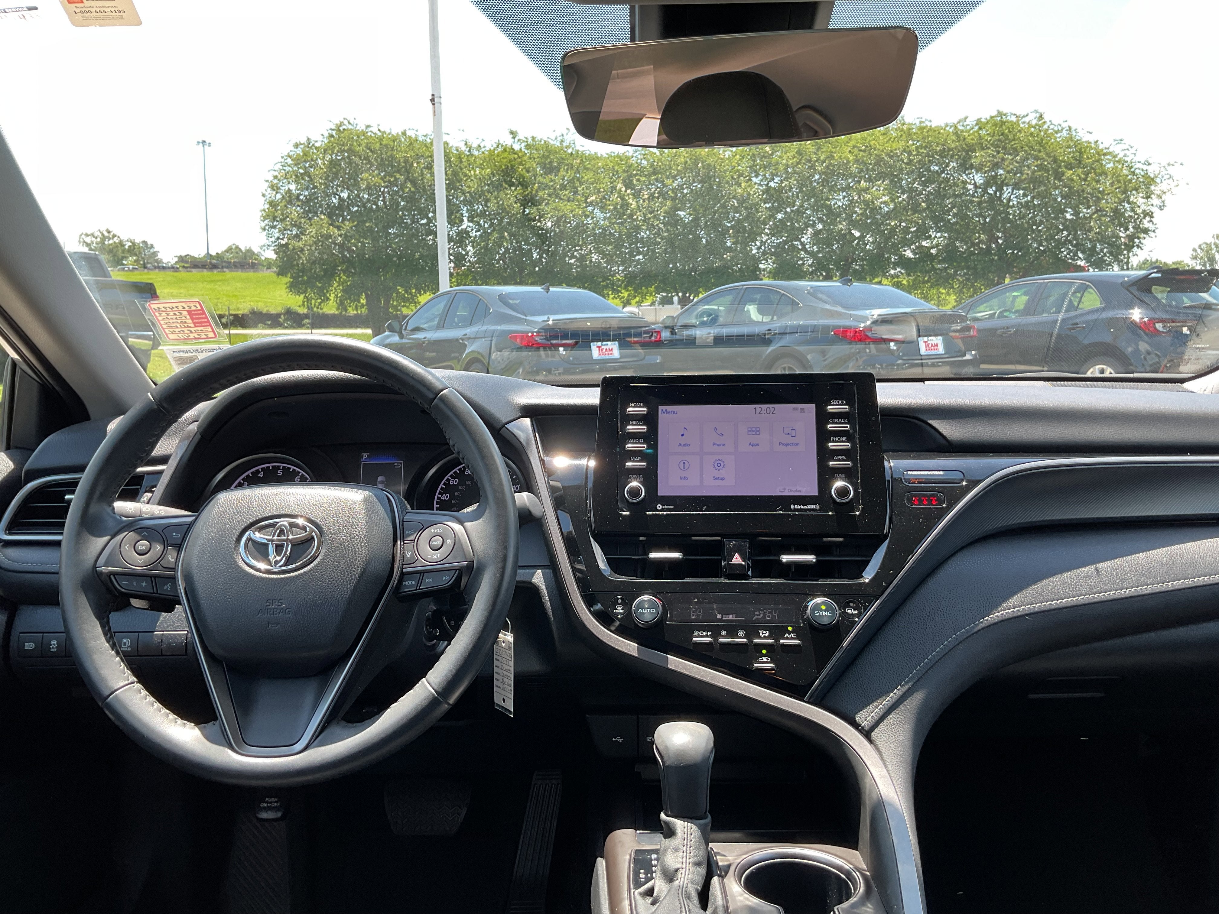 2022 Toyota CAMRY SE
