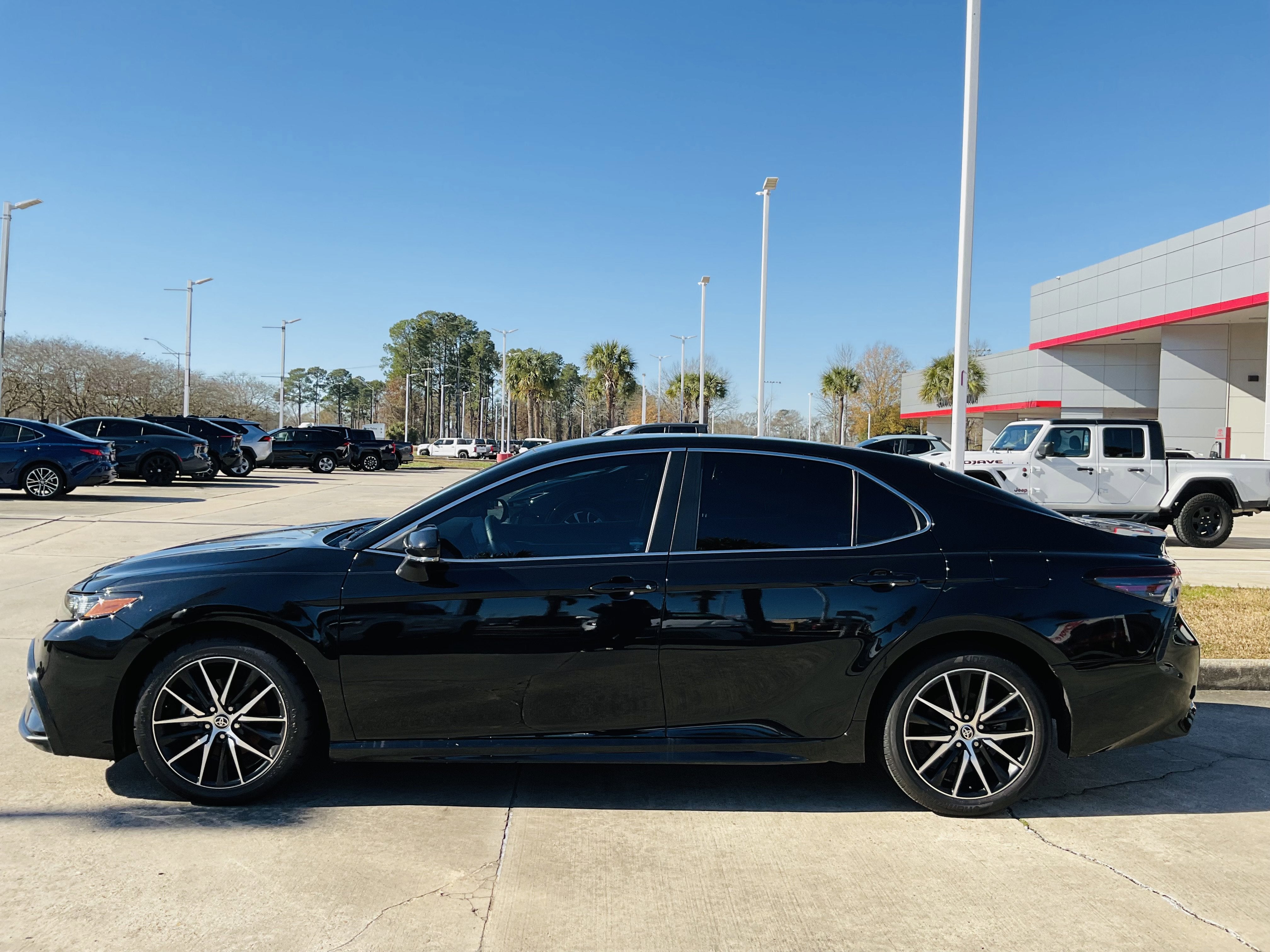 2023 Toyota CAMRY SE