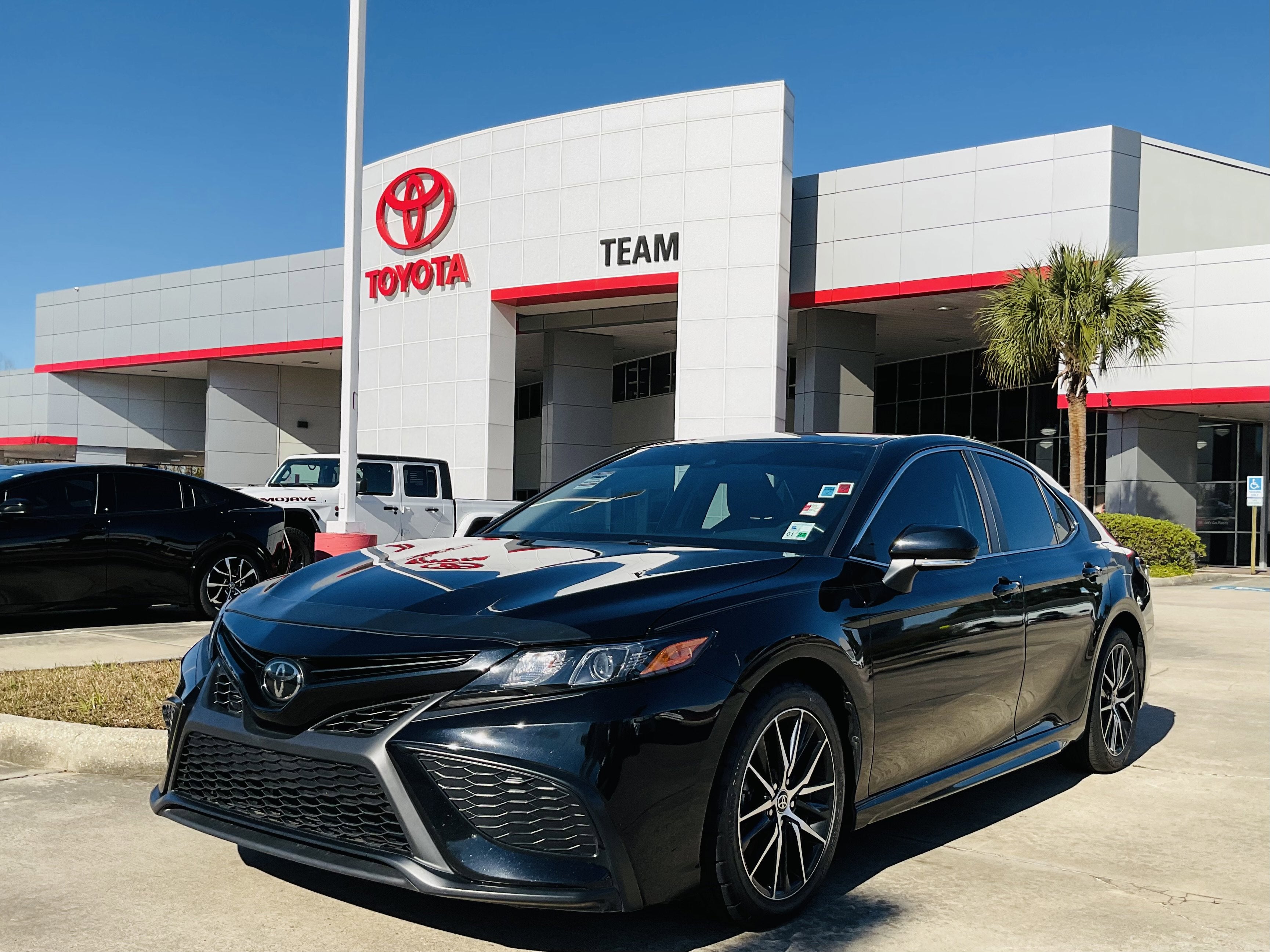2023 Toyota CAMRY SE