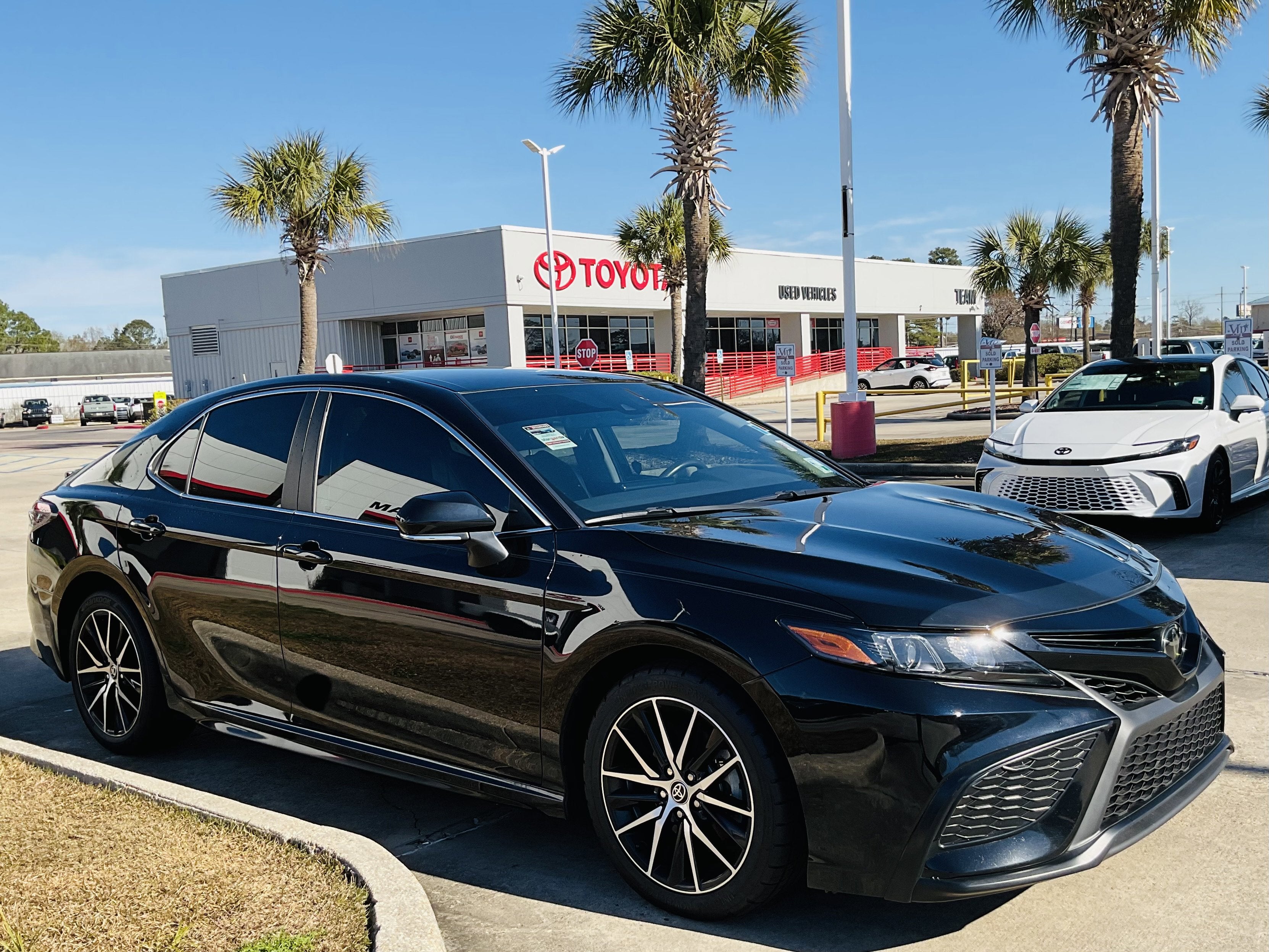 2023 Toyota CAMRY SE