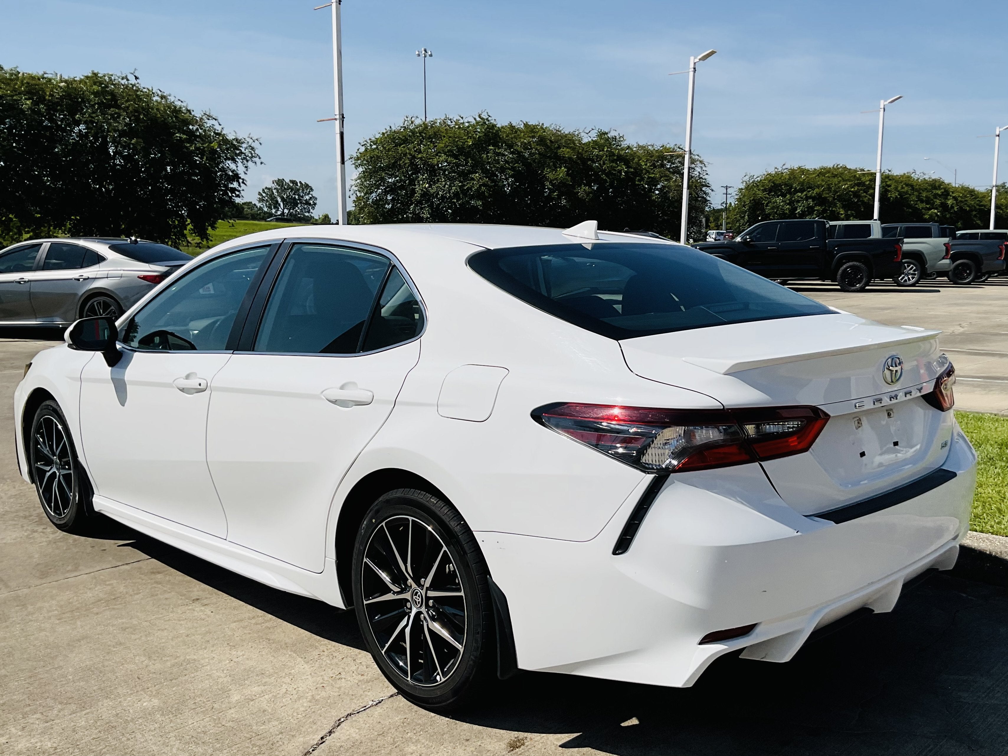 2024 Toyota Camry SE