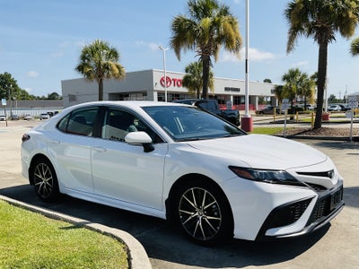 2024 Toyota Camry SE