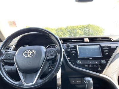 2020 Toyota CAMRY SE