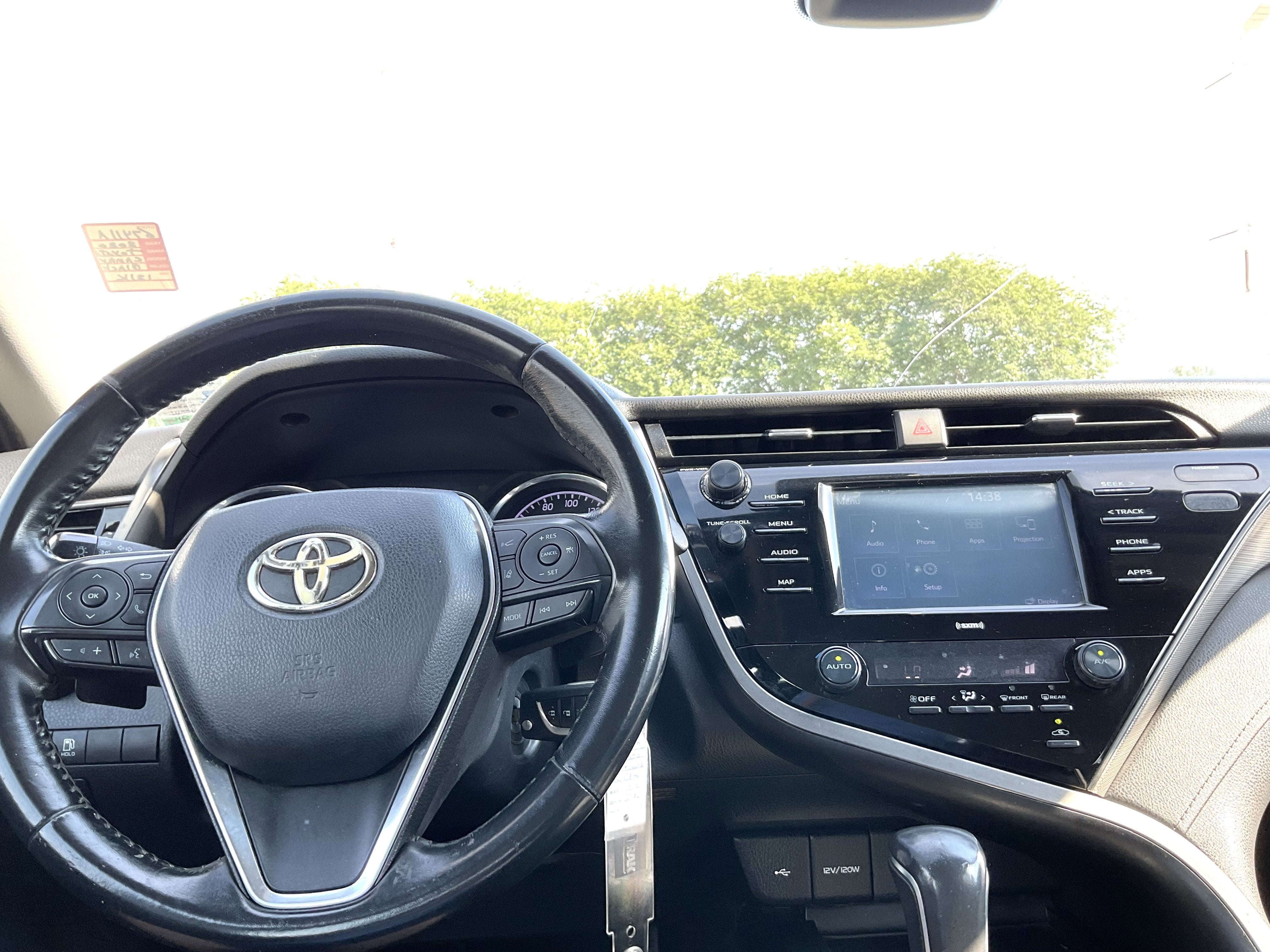2020 Toyota CAMRY SE