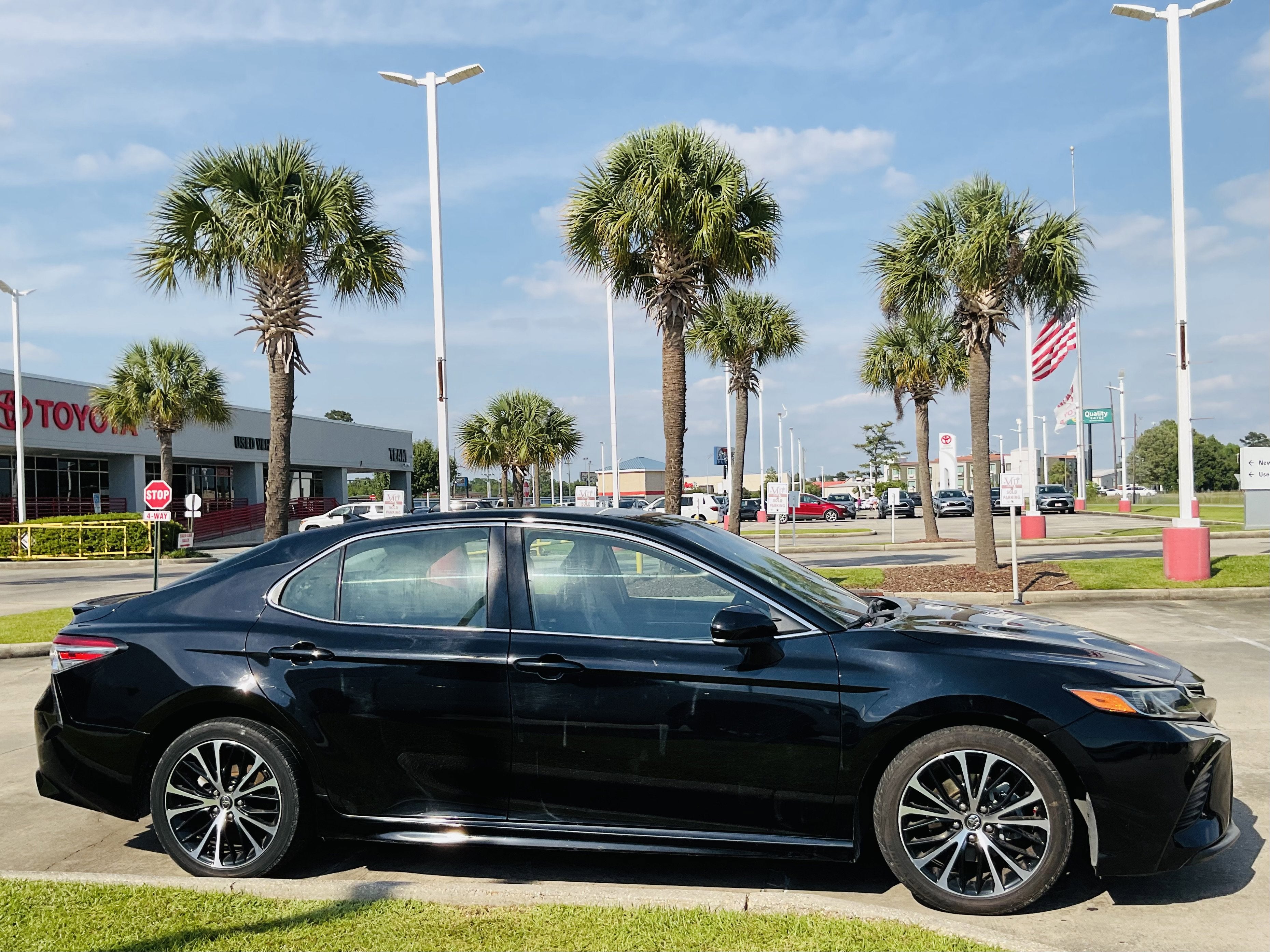 2020 Toyota CAMRY SE