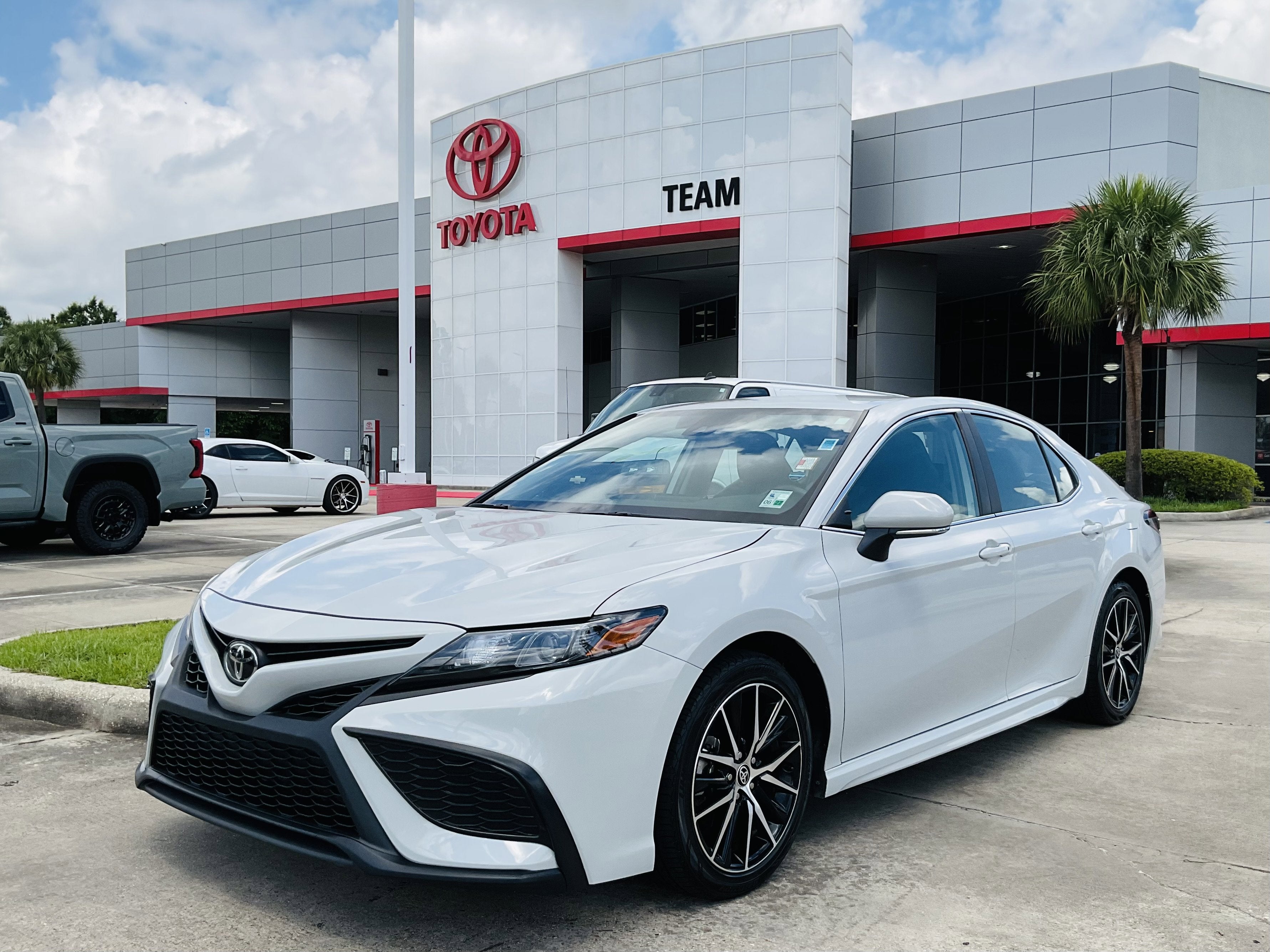 2024 Toyota Camry SE