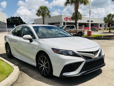 2024 Toyota Camry SE