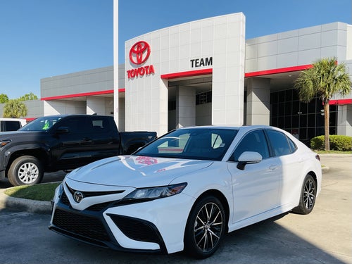 2024 Toyota CAMRY SE