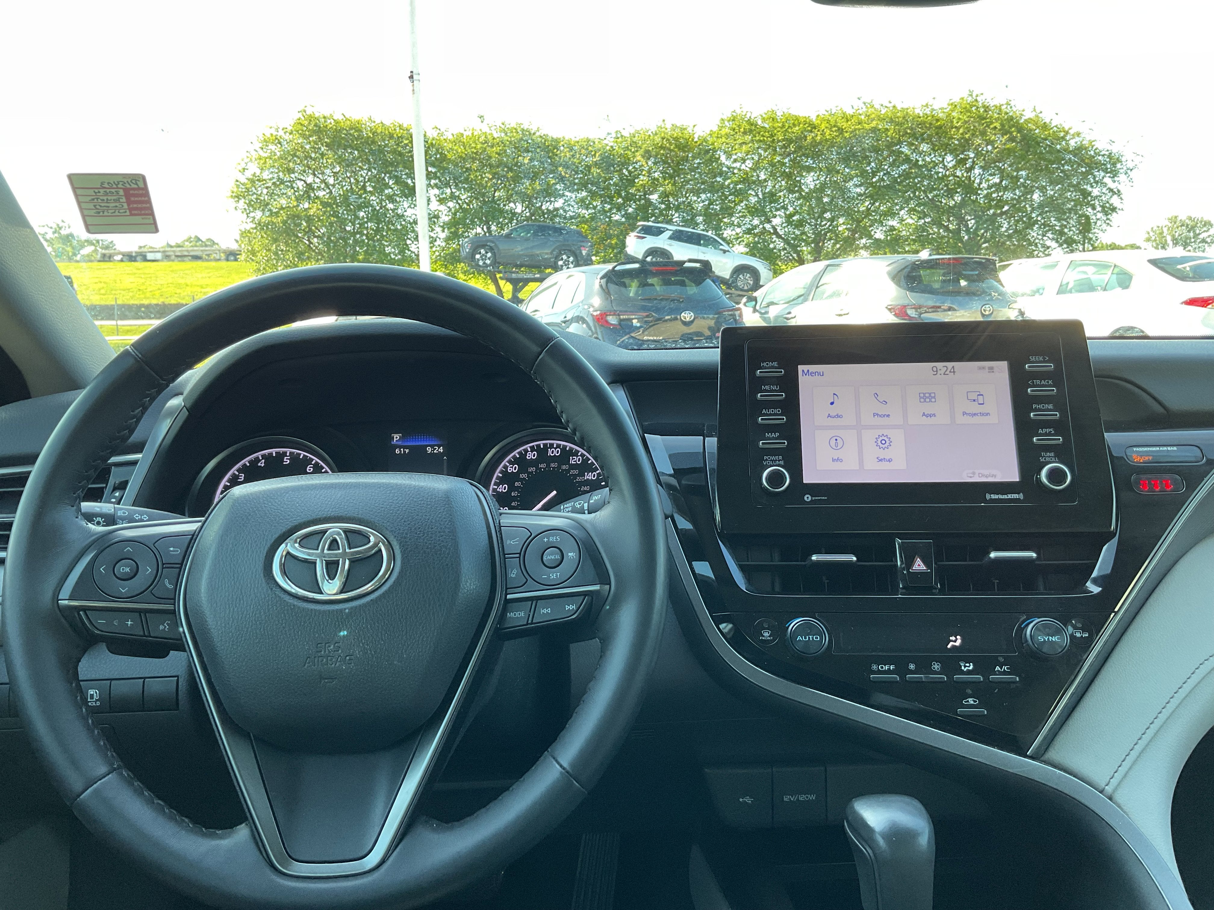 2024 Toyota CAMRY SE