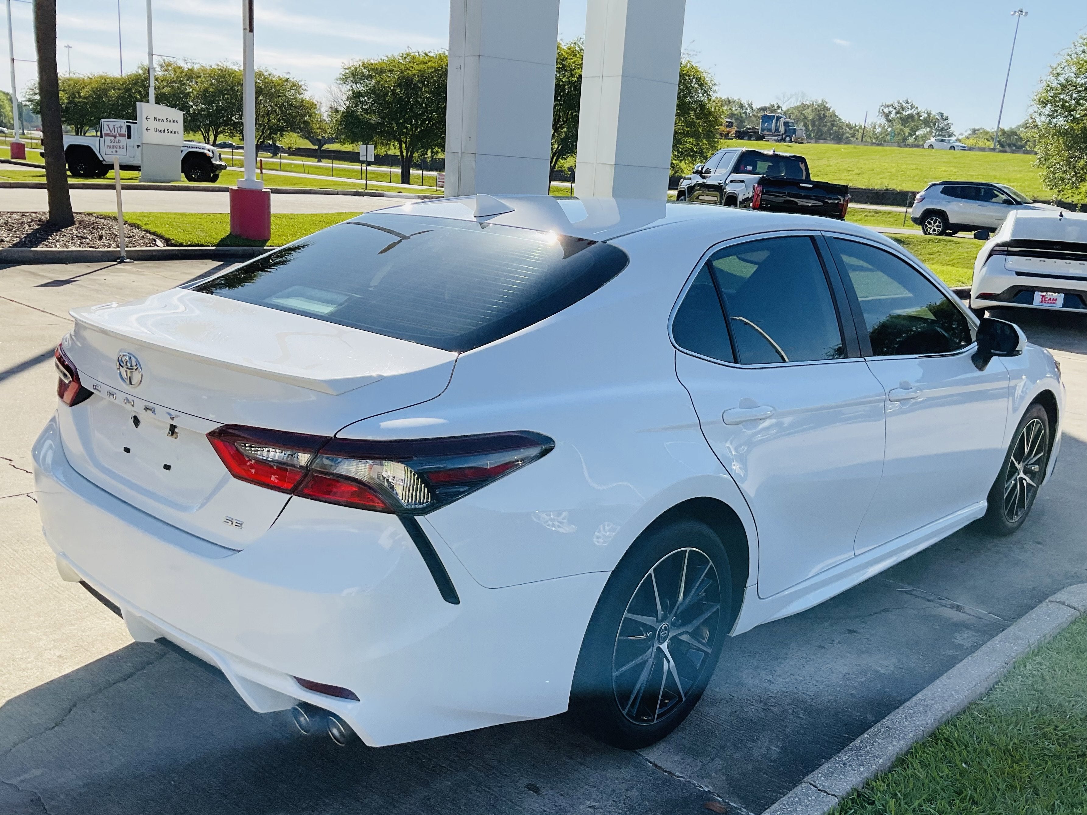2024 Toyota CAMRY SE