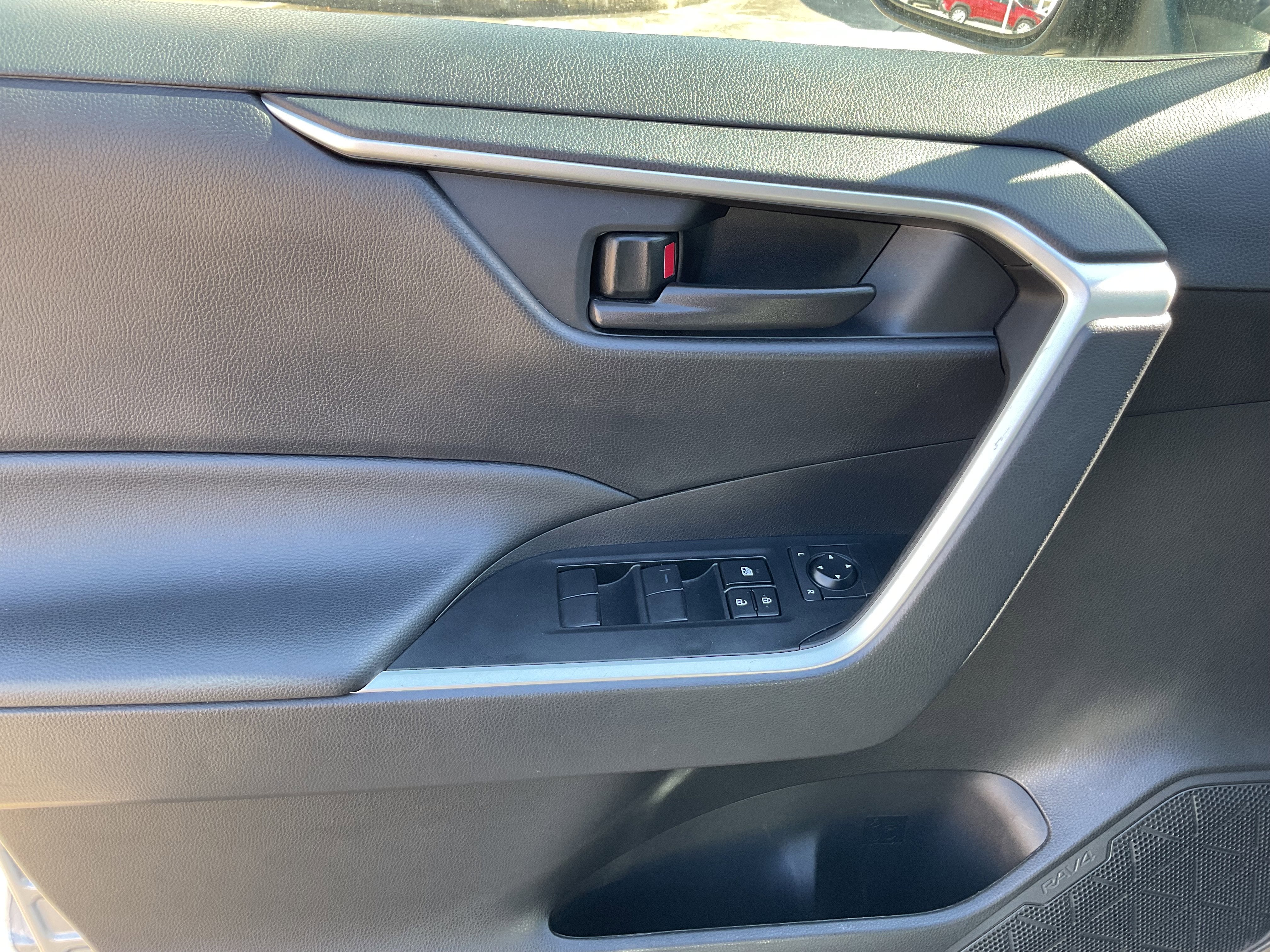 2025 Toyota RAV4 HYBRID Hybrid LE