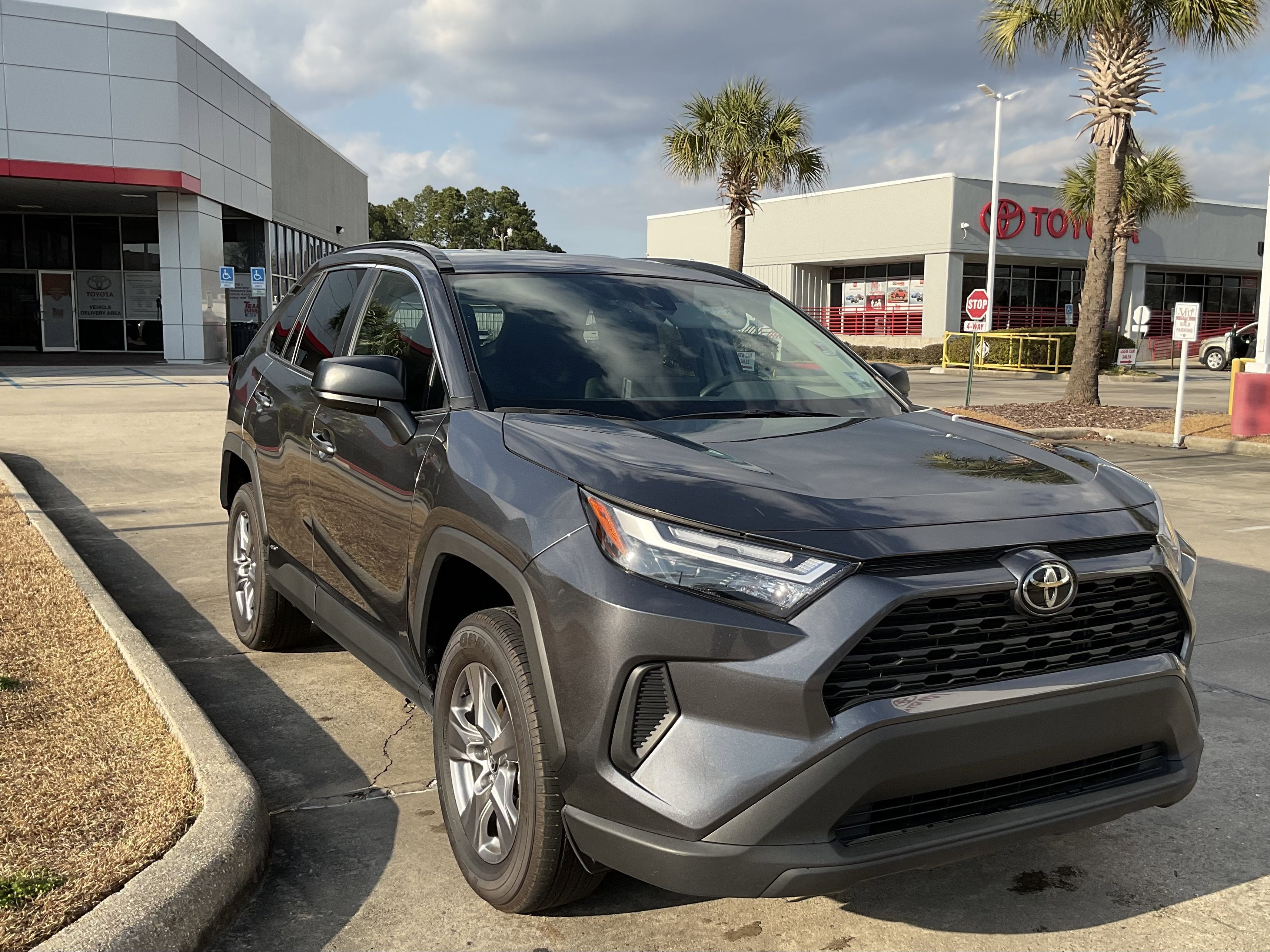 2025 Toyota RAV4 HYBRID Hybrid LE