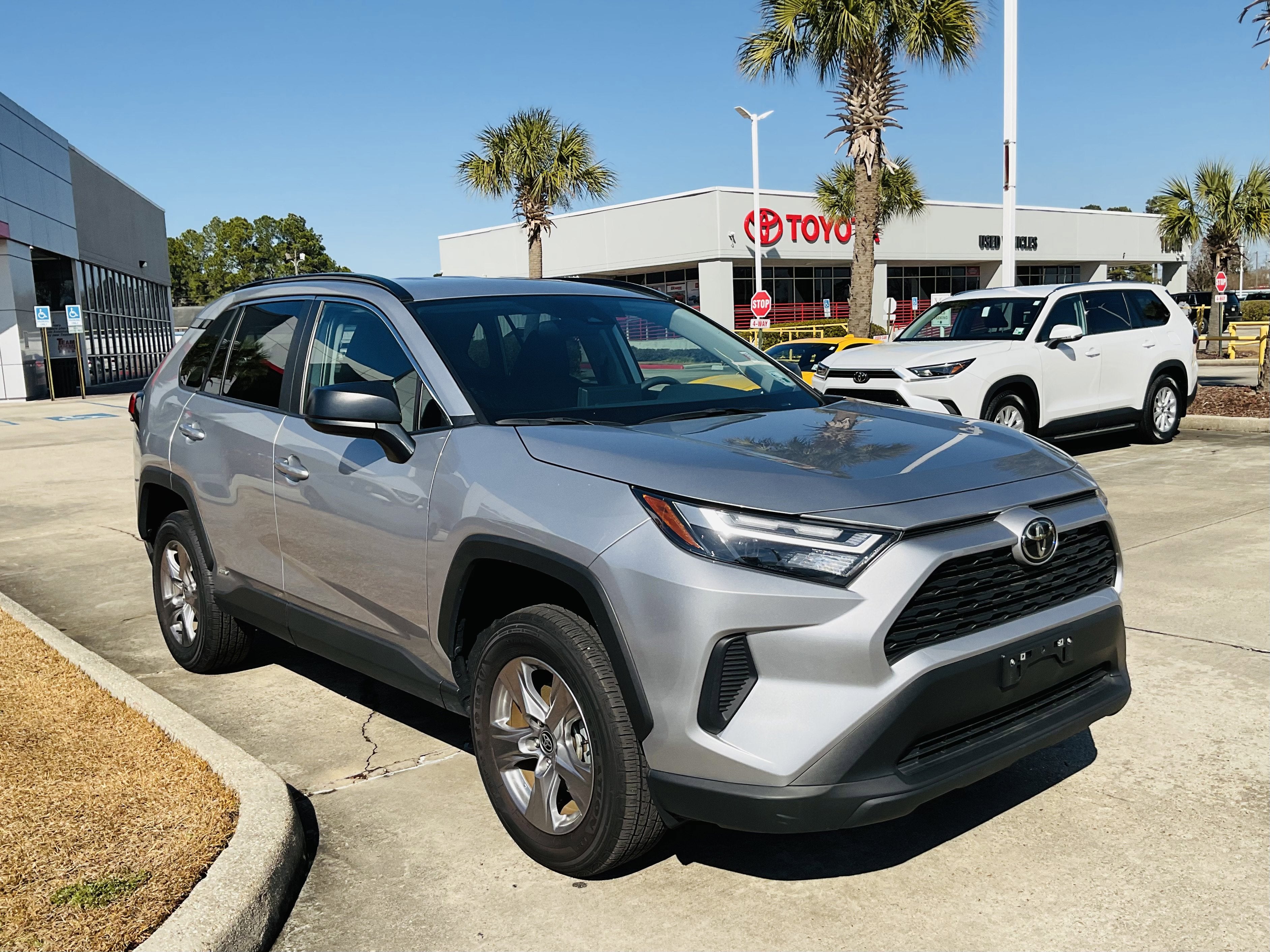 2025 Toyota RAV4 HYBRID Hybrid LE