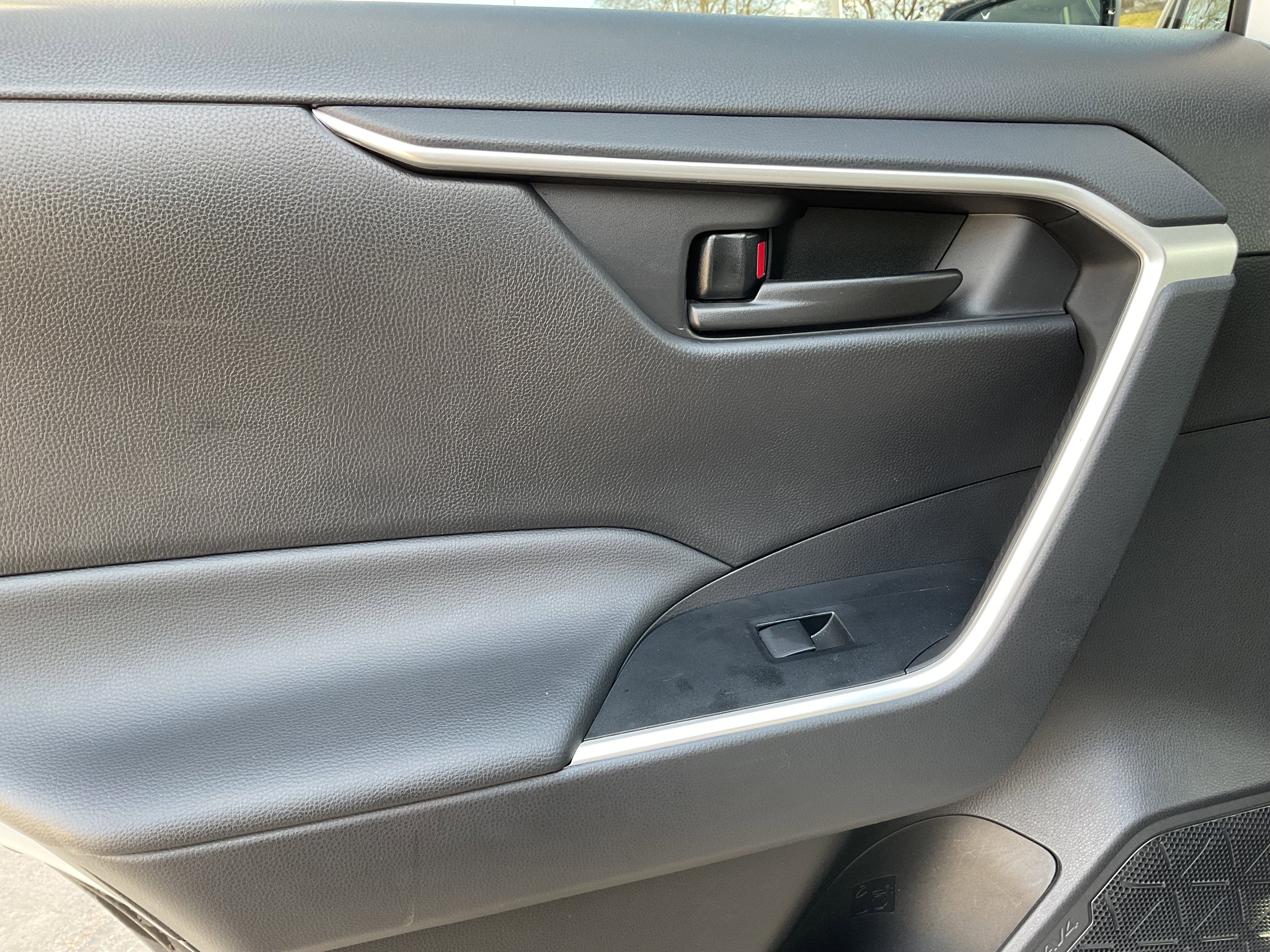 2025 Toyota RAV4 HYBRID Hybrid LE