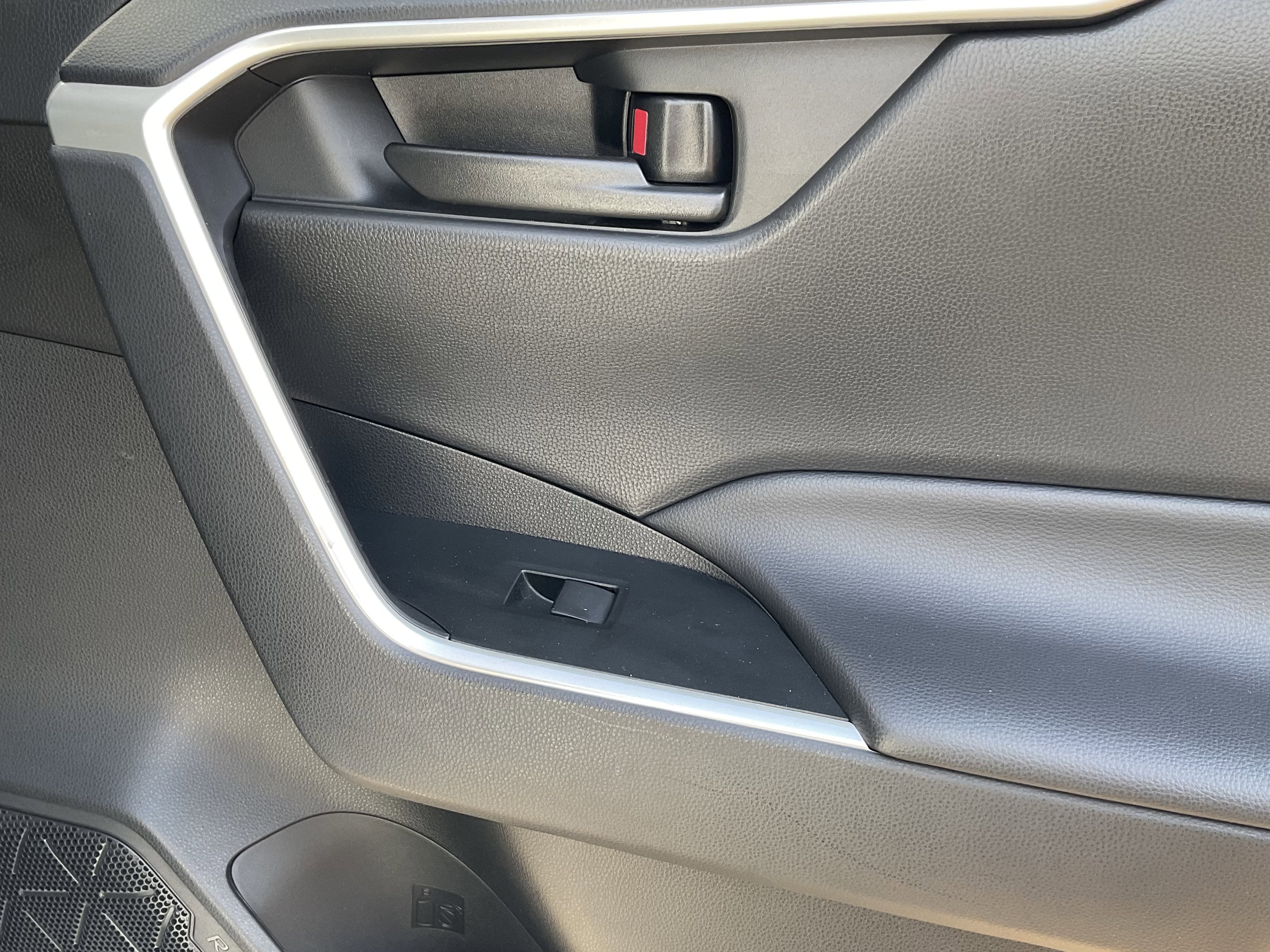 2025 Toyota RAV4 HYBRID Hybrid LE