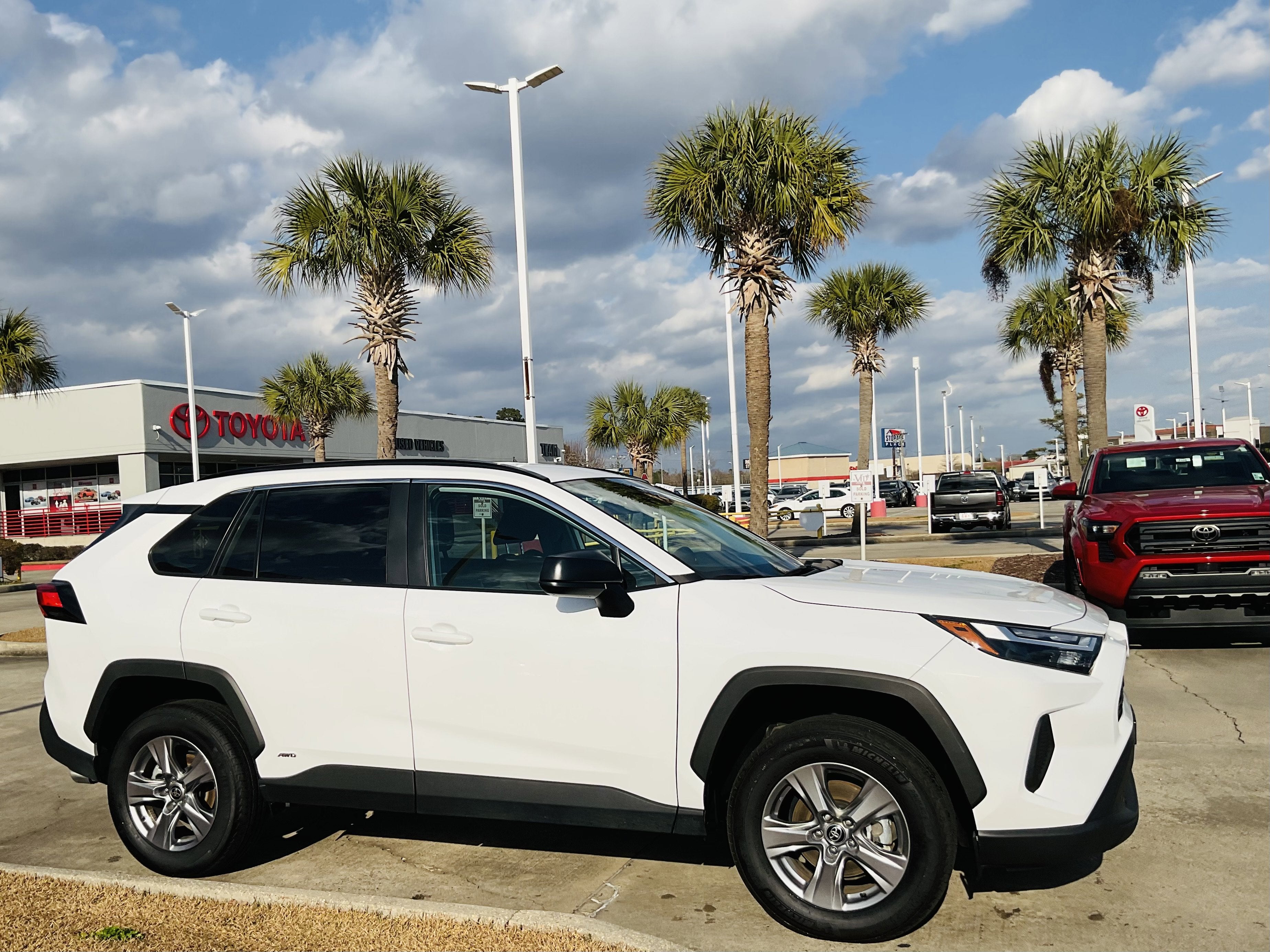 2025 Toyota RAV4 HYBRID Hybrid LE
