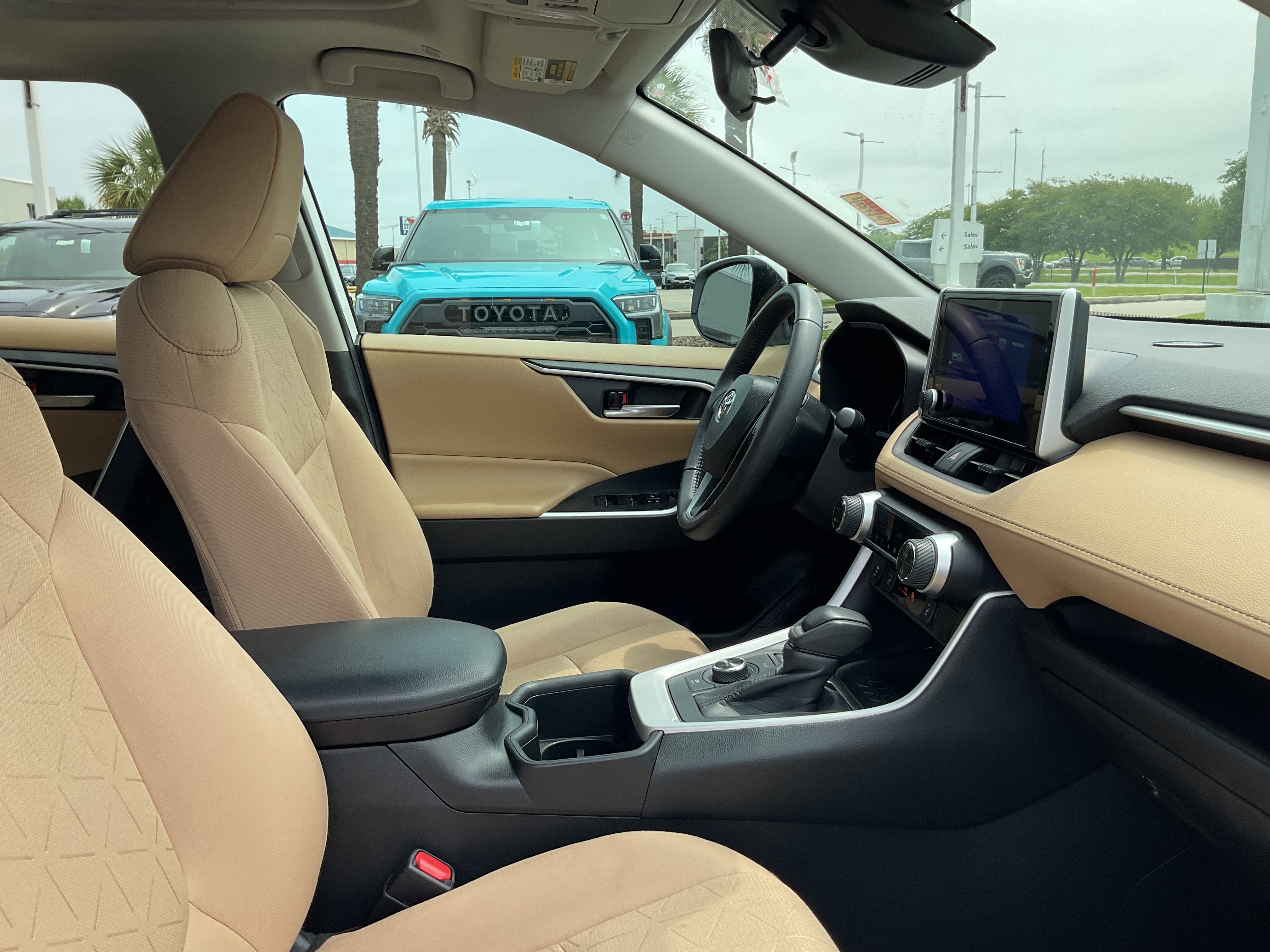 2024 Toyota RAV4 HYBRID Hybrid XLE