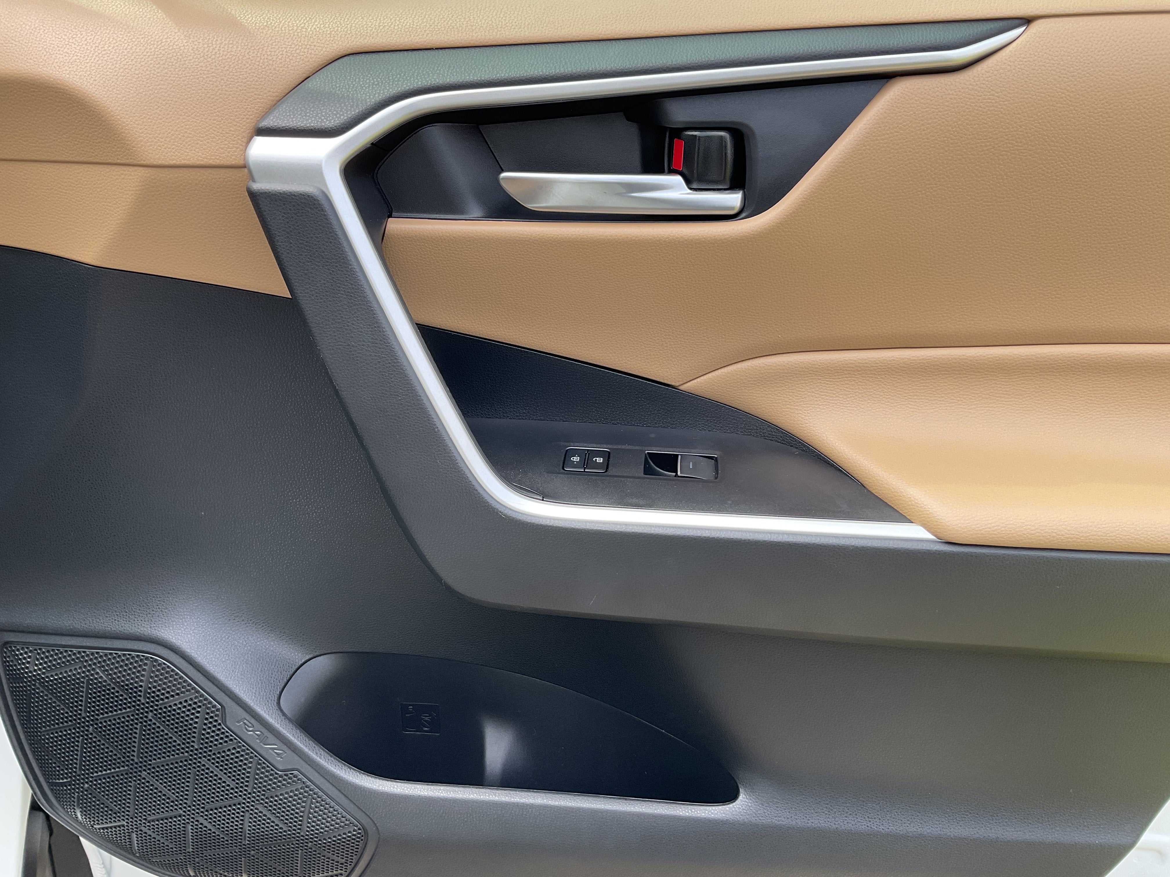 2024 Toyota RAV4 HYBRID Hybrid XLE