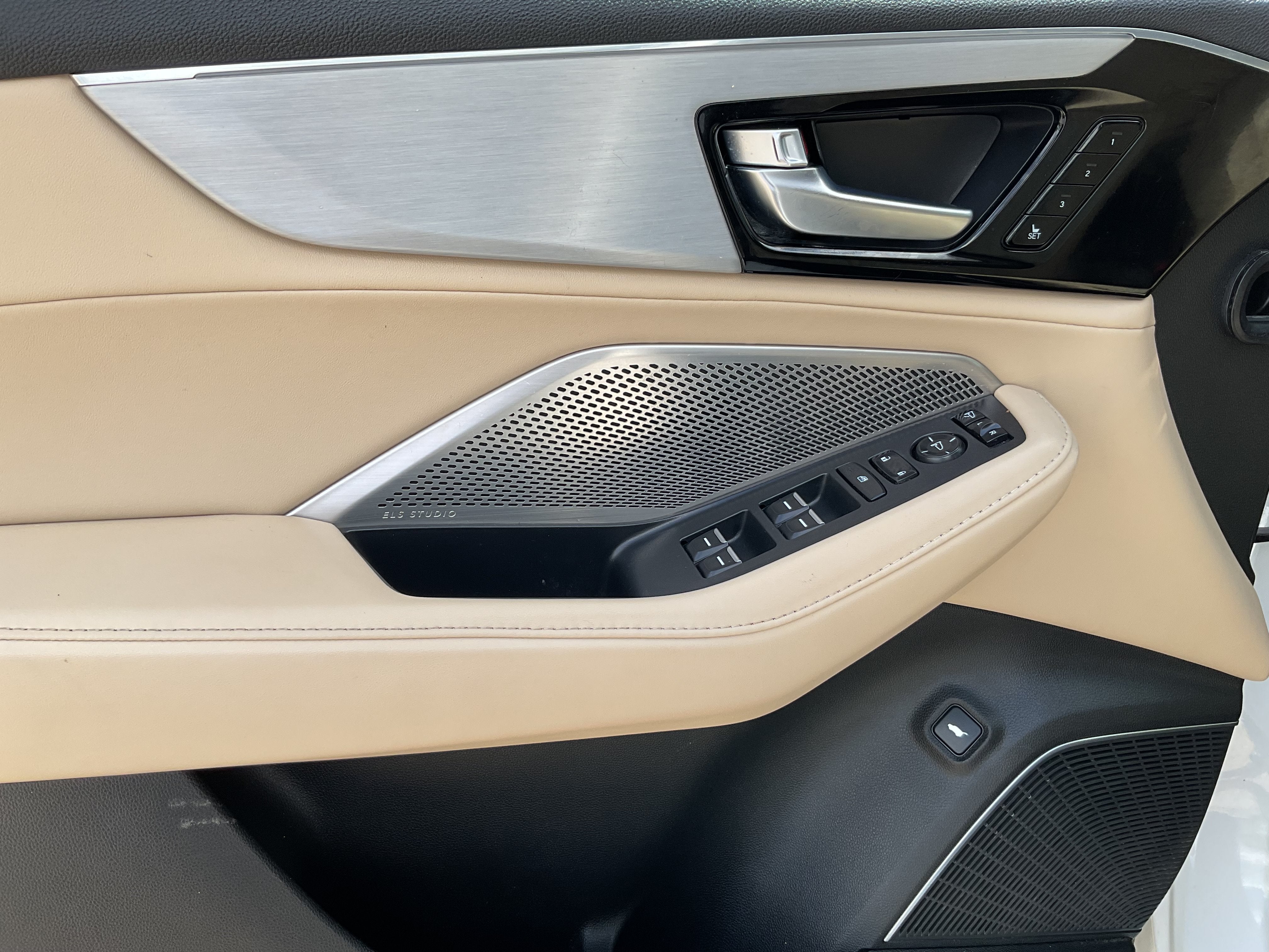 2022 Acura MDX w/Technology Package