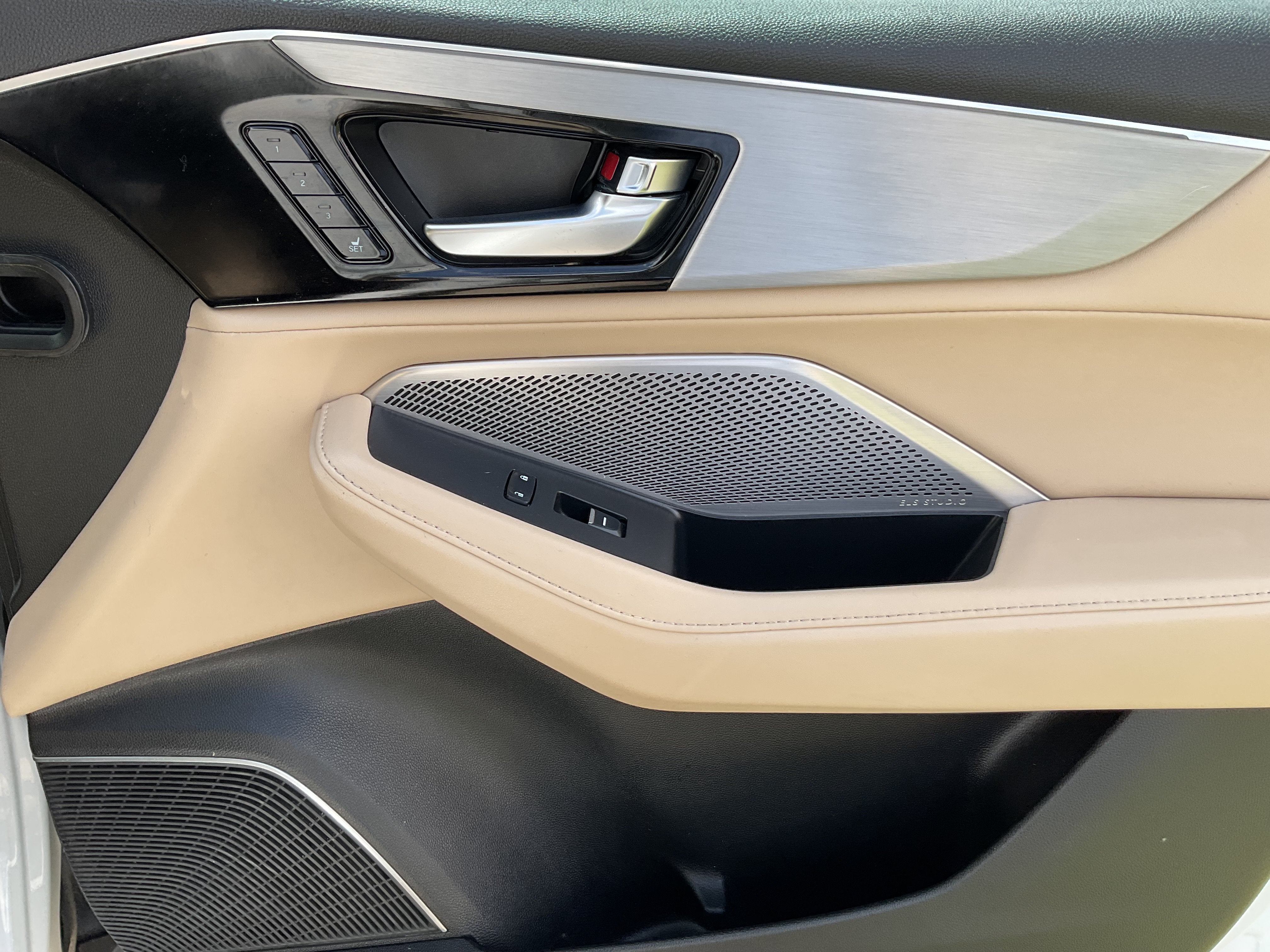 2022 Acura MDX w/Technology Package