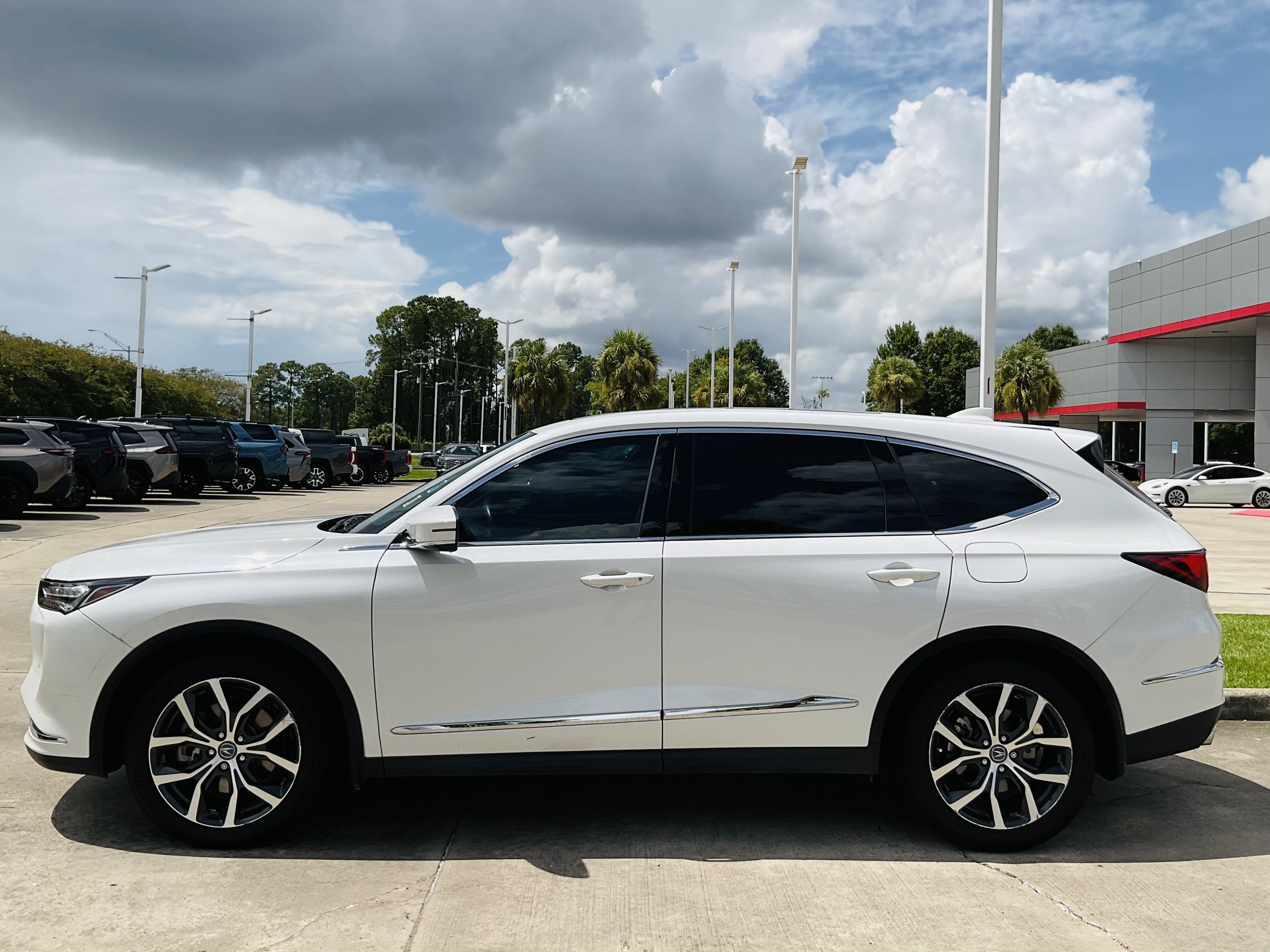 2022 Acura MDX w/Technology Package