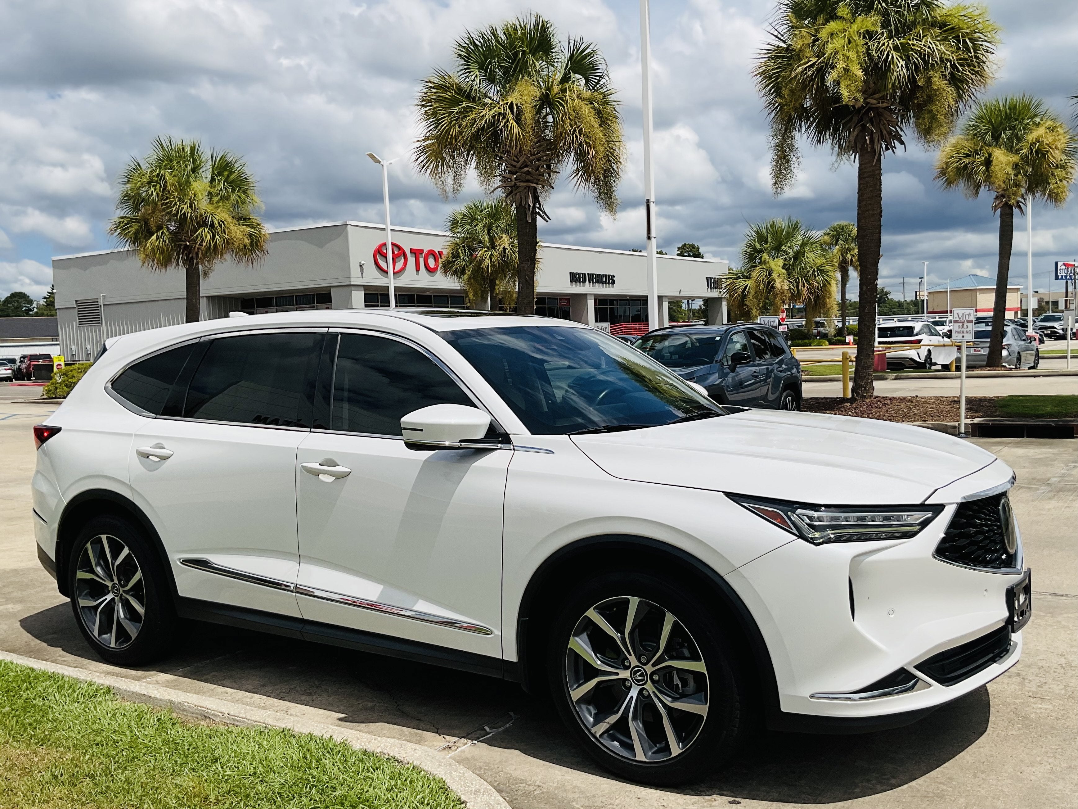 2022 Acura MDX w/Technology Package