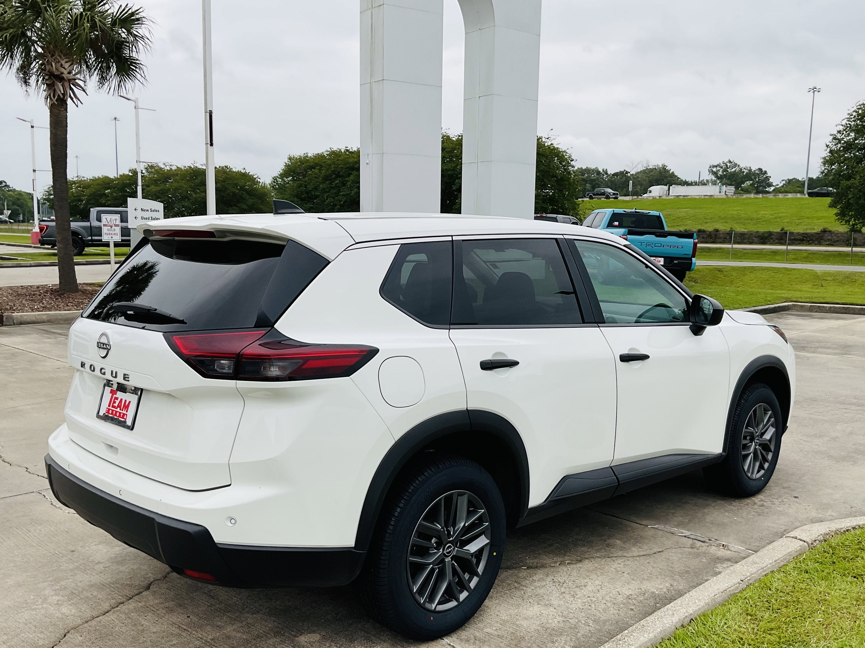 2024 Nissan Rogue S