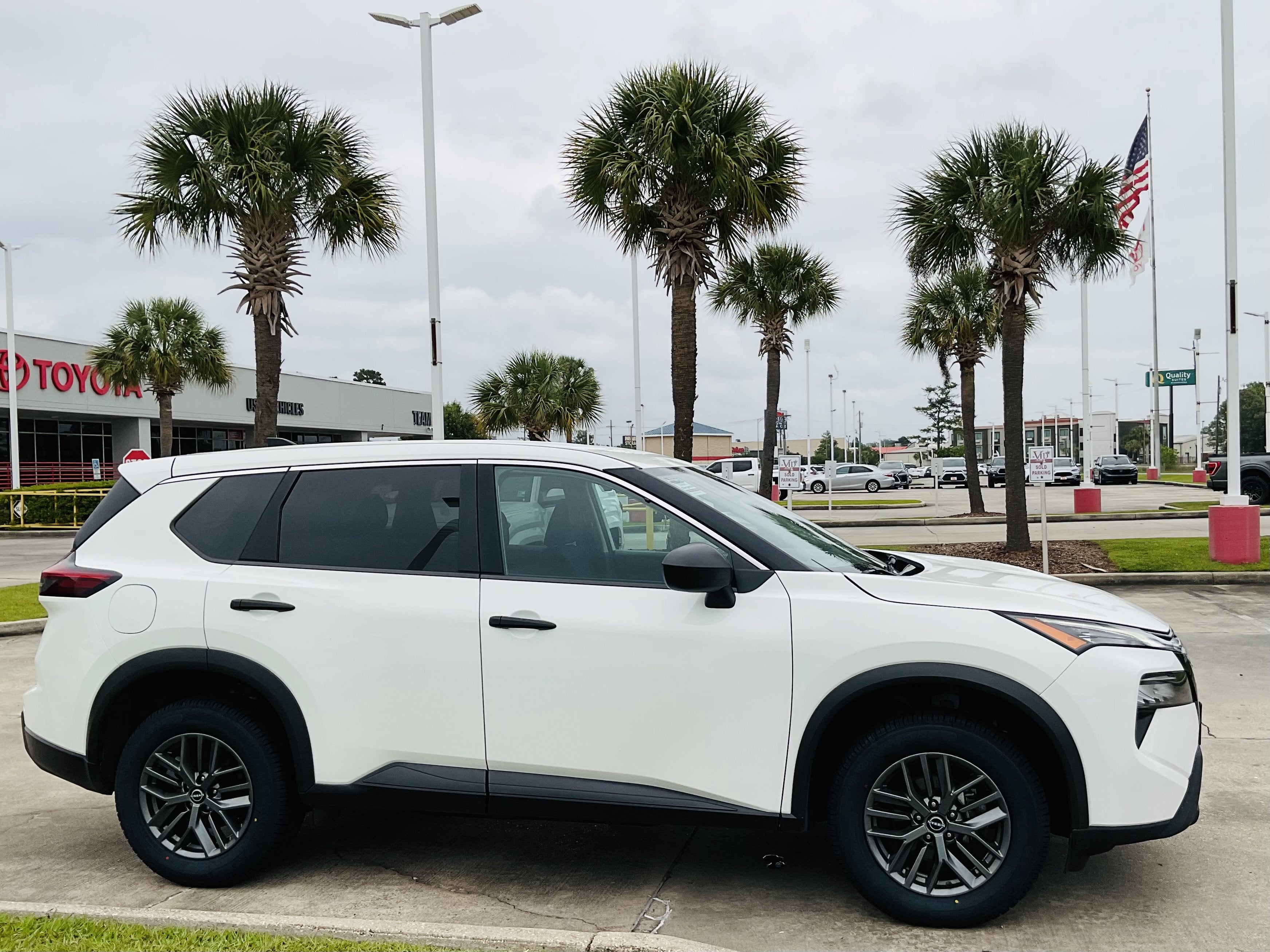 2024 Nissan Rogue S