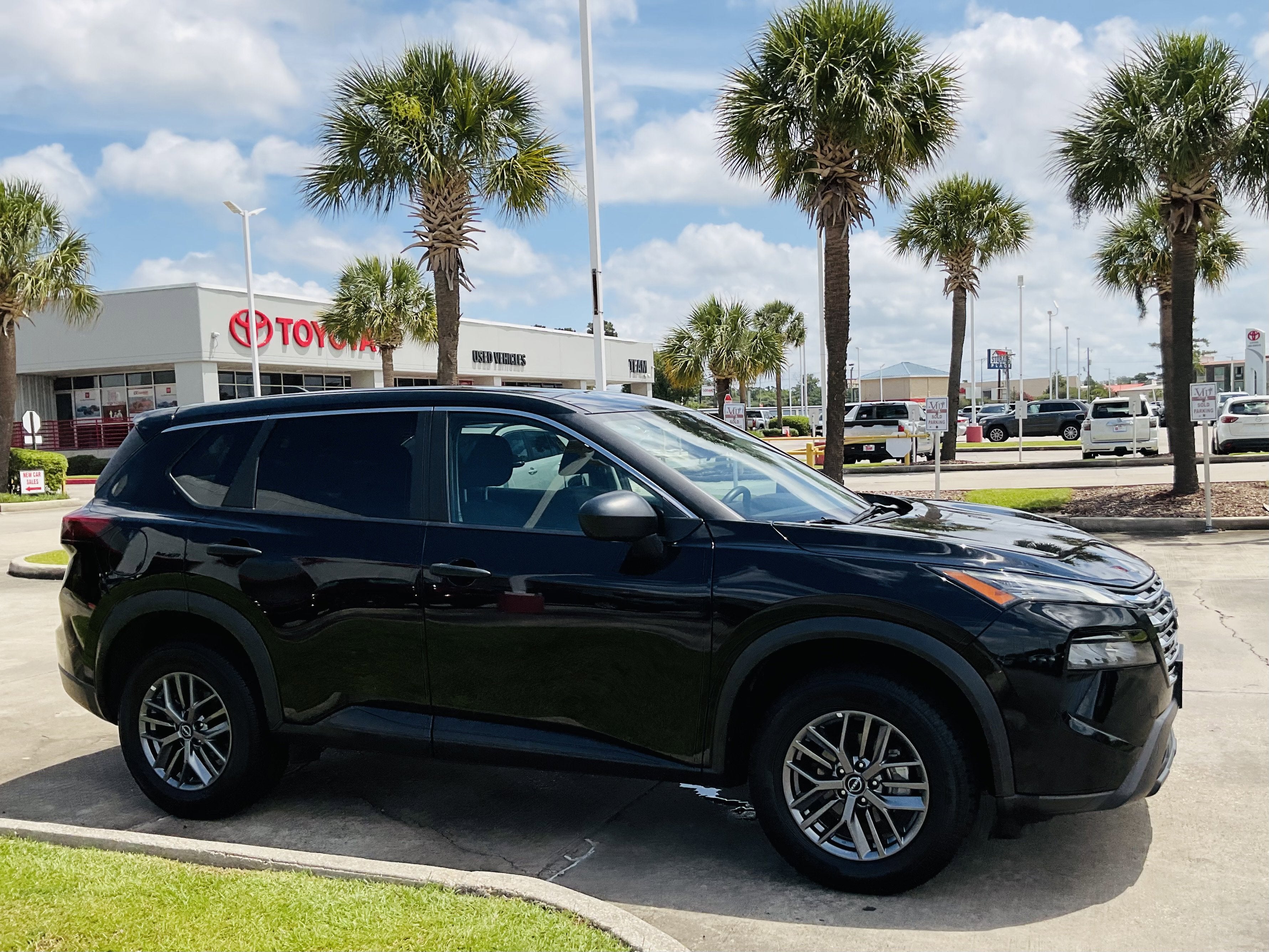 2024 Nissan Rogue S