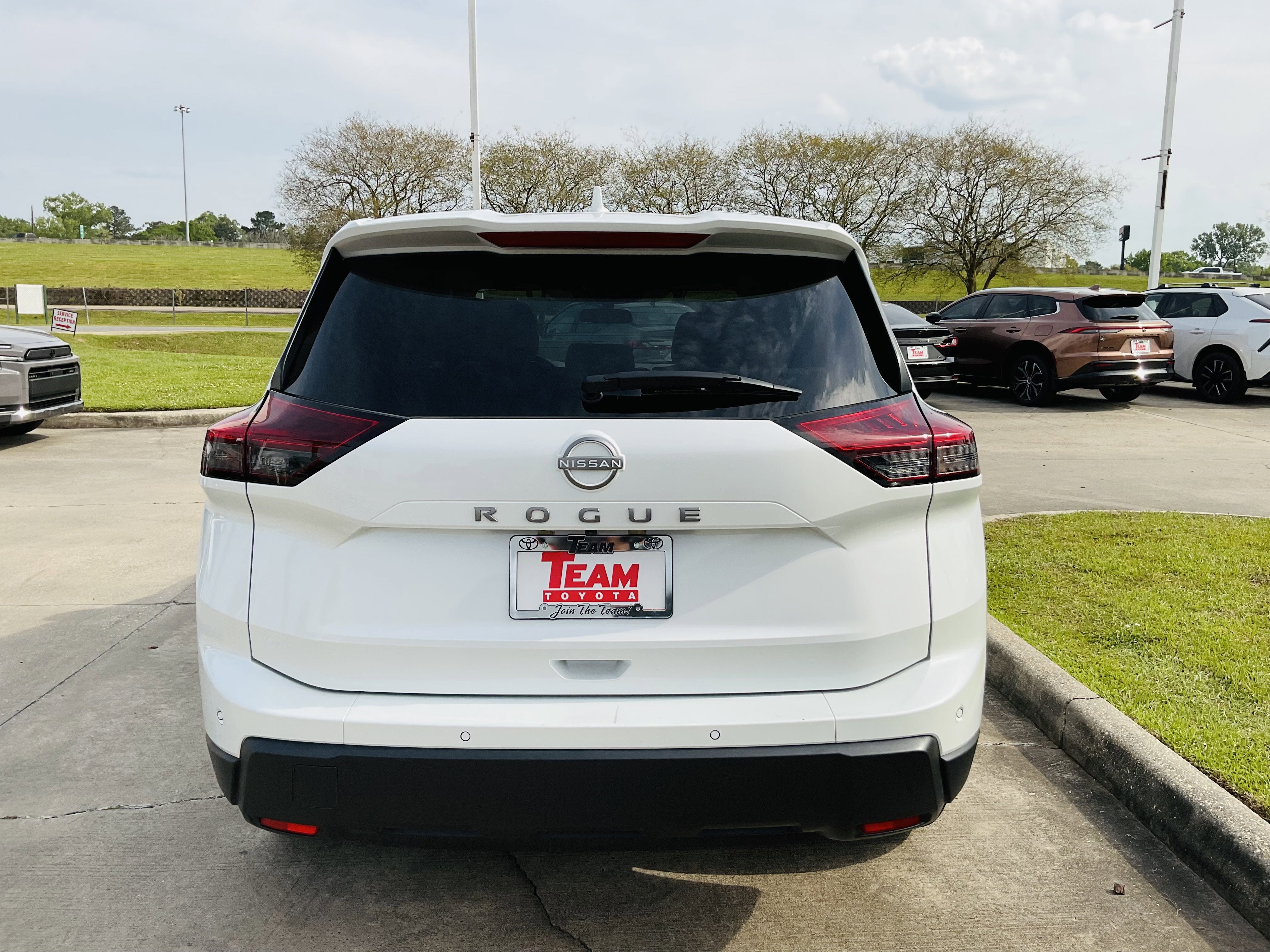 2025 Nissan Rogue SV