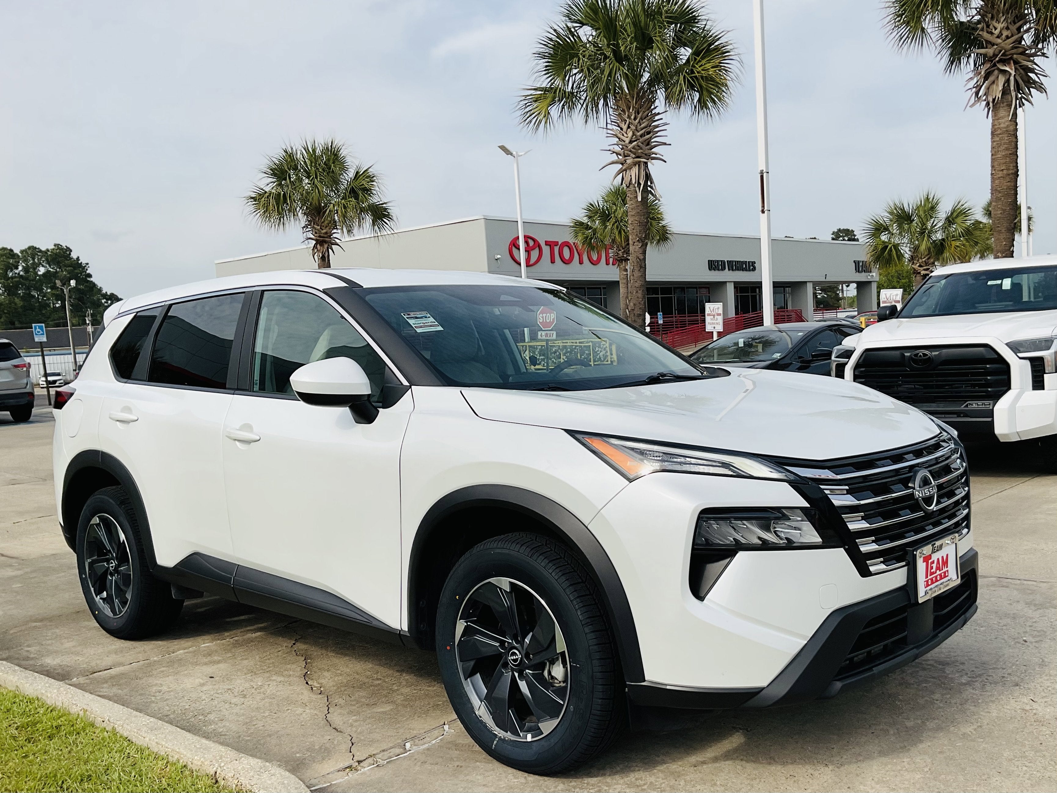 2025 Nissan Rogue SV