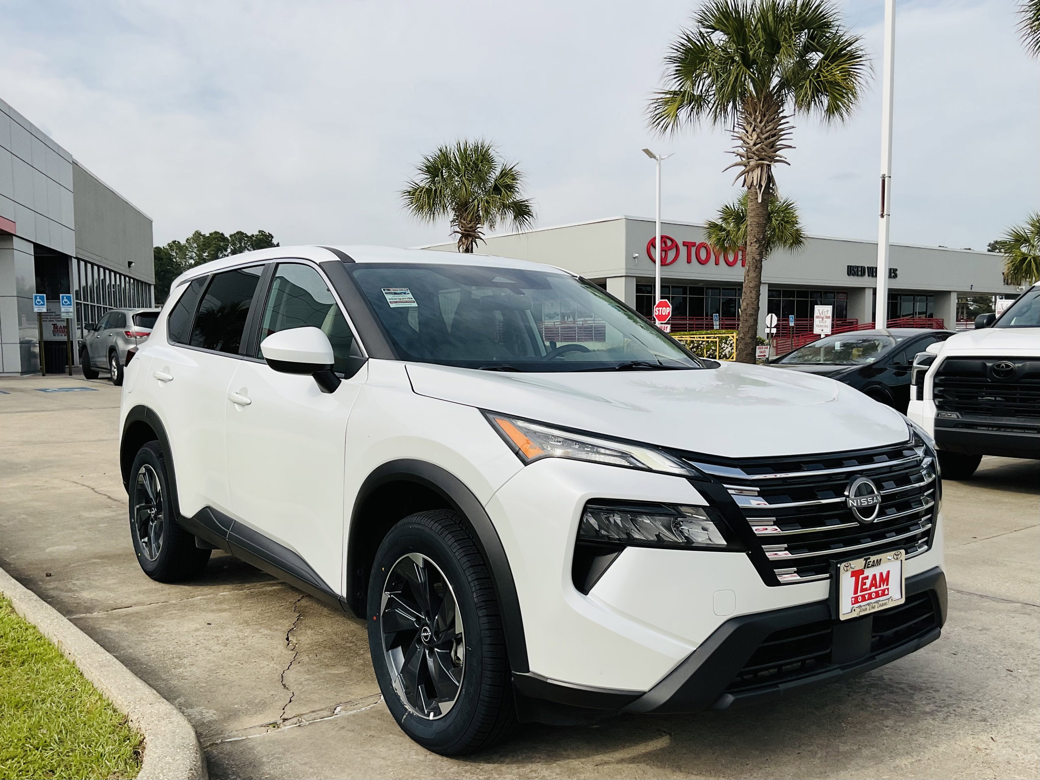 2025 Nissan Rogue SV