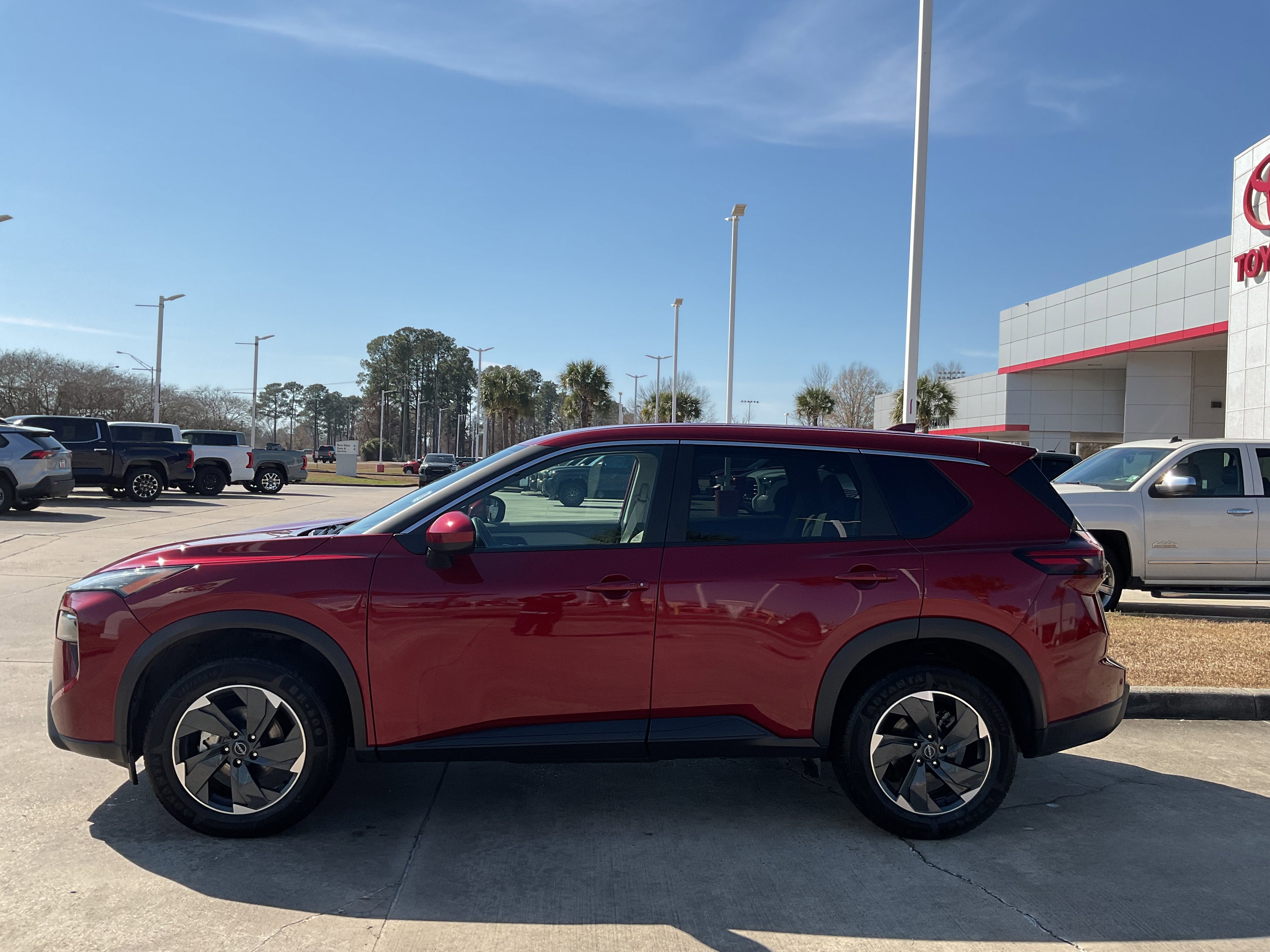 2025 Nissan Rogue SV