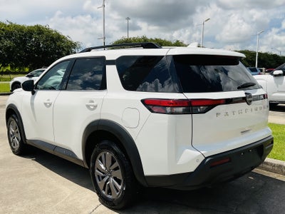 2025 Nissan Pathfinder SV