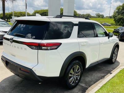 2025 Nissan Pathfinder SV