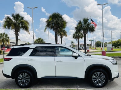 2025 Nissan Pathfinder SV
