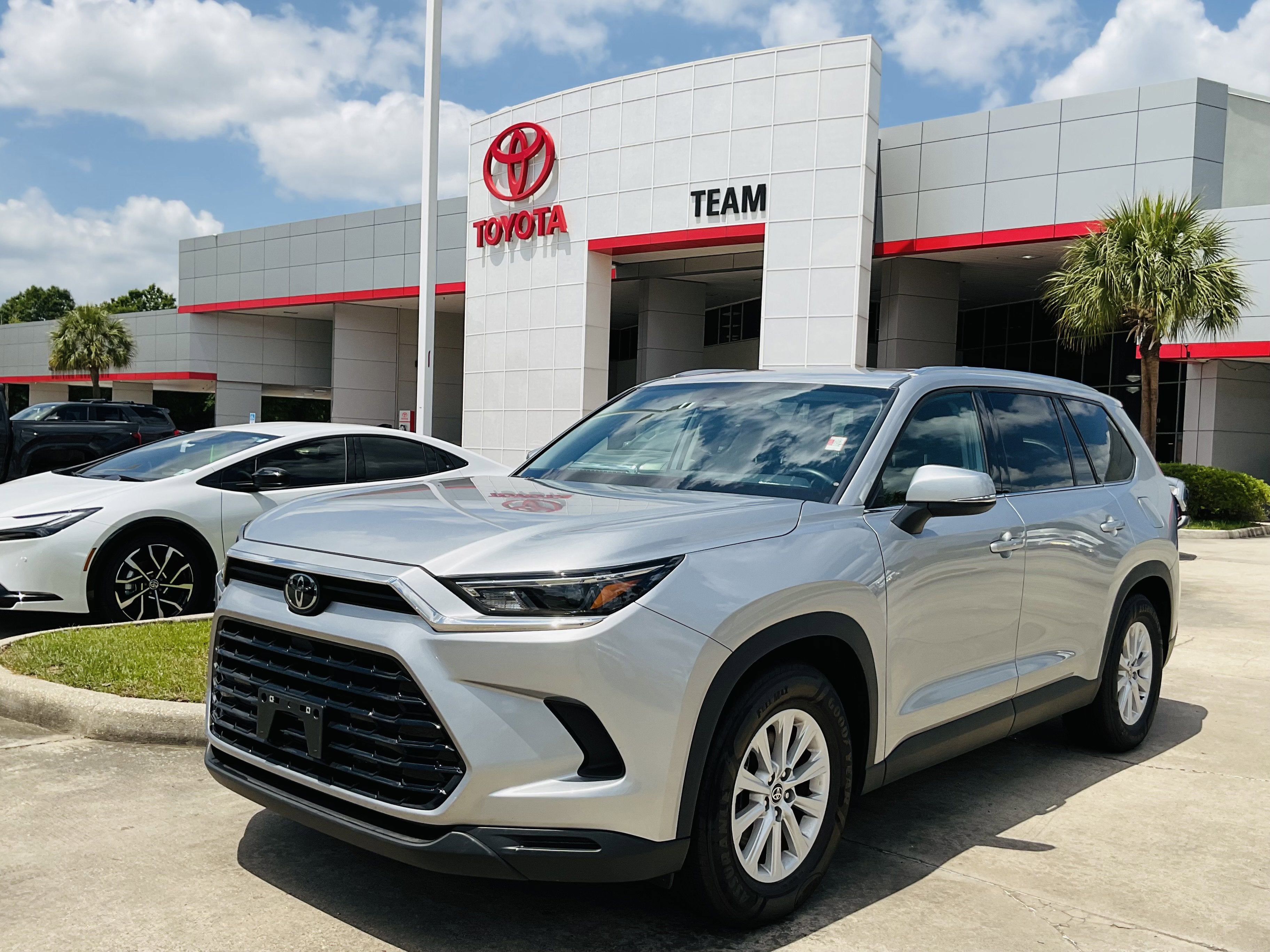 2025 Toyota GRAND HIGHLANDER LE