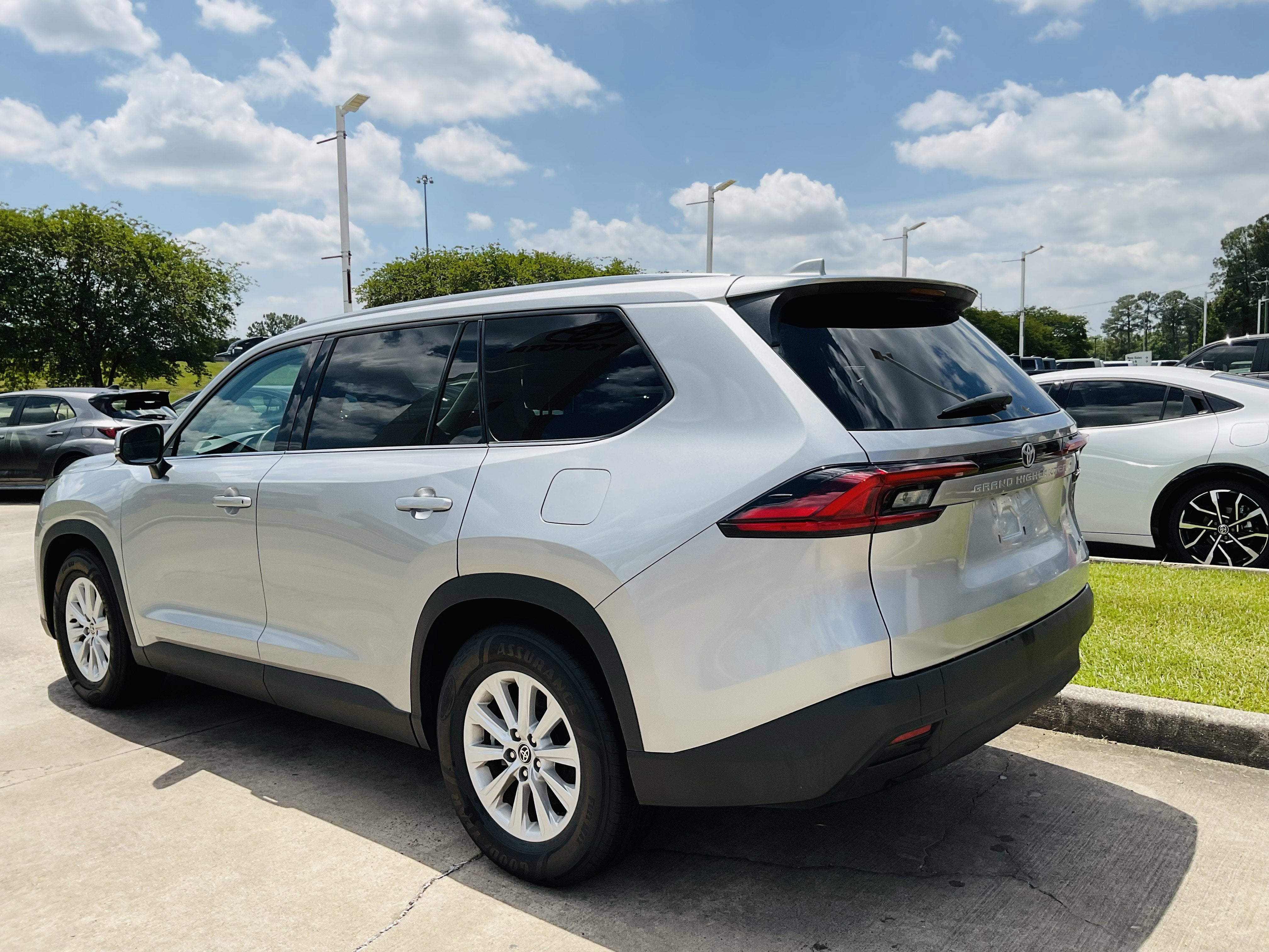 2025 Toyota GRAND HIGHLANDER LE