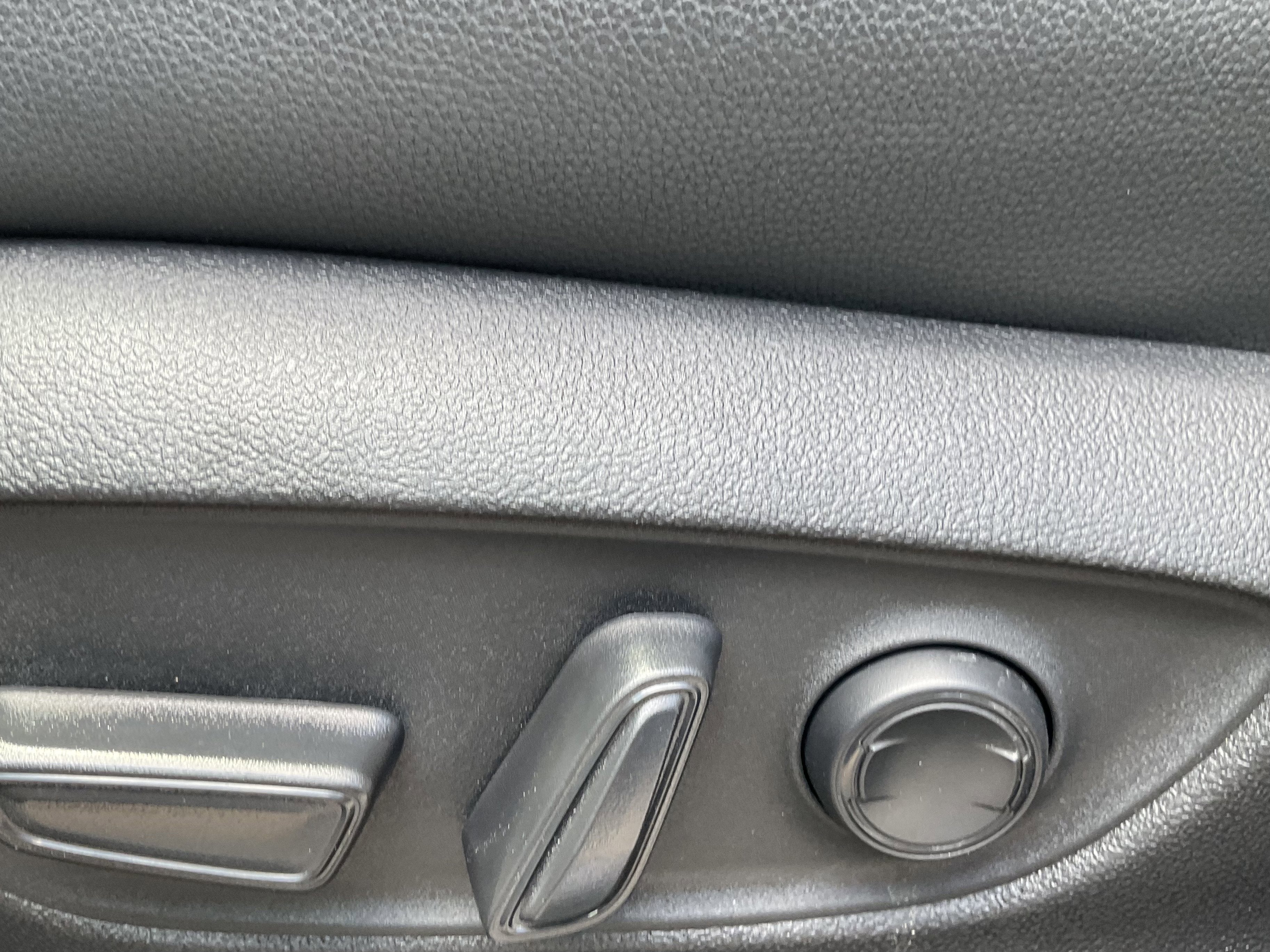 2025 Toyota GRAND HIGHLANDER LE