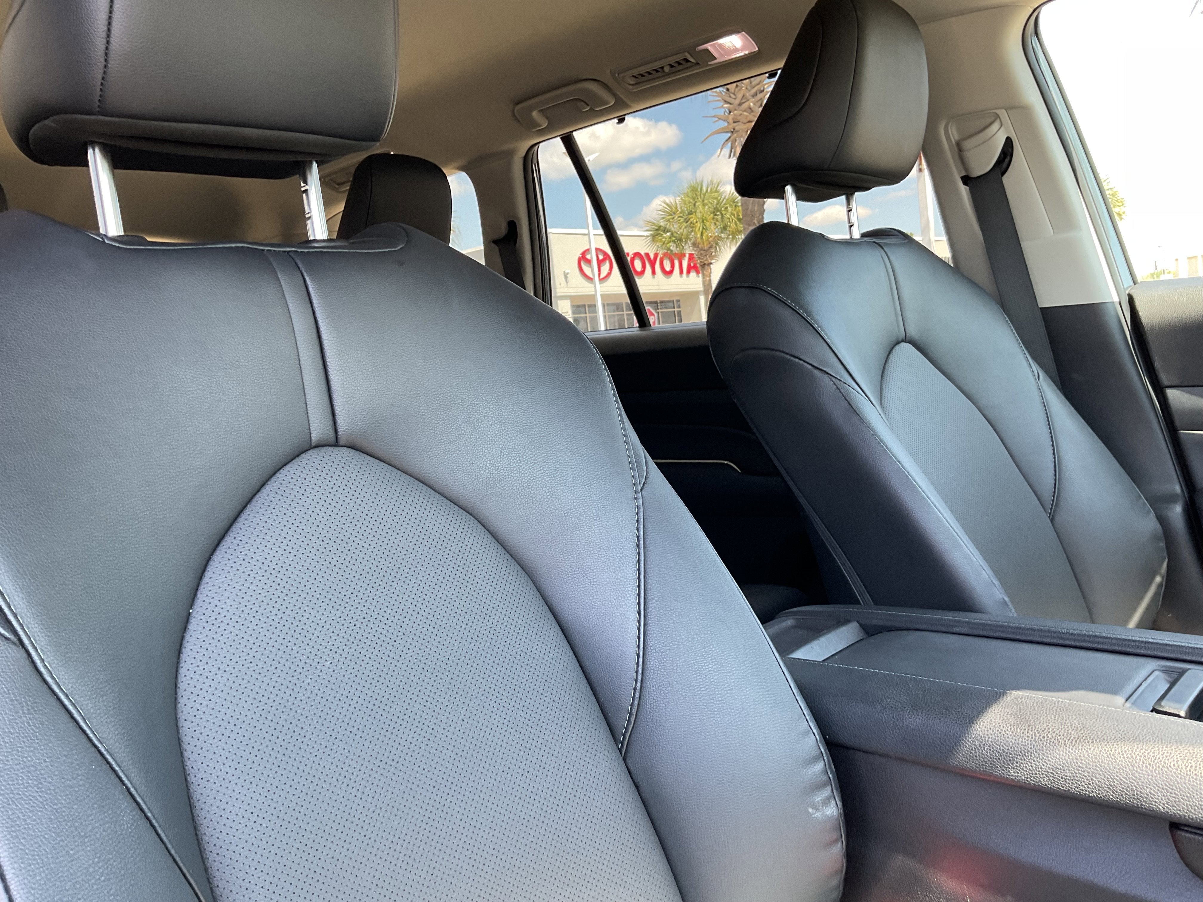 2025 Toyota GRAND HIGHLANDER LE