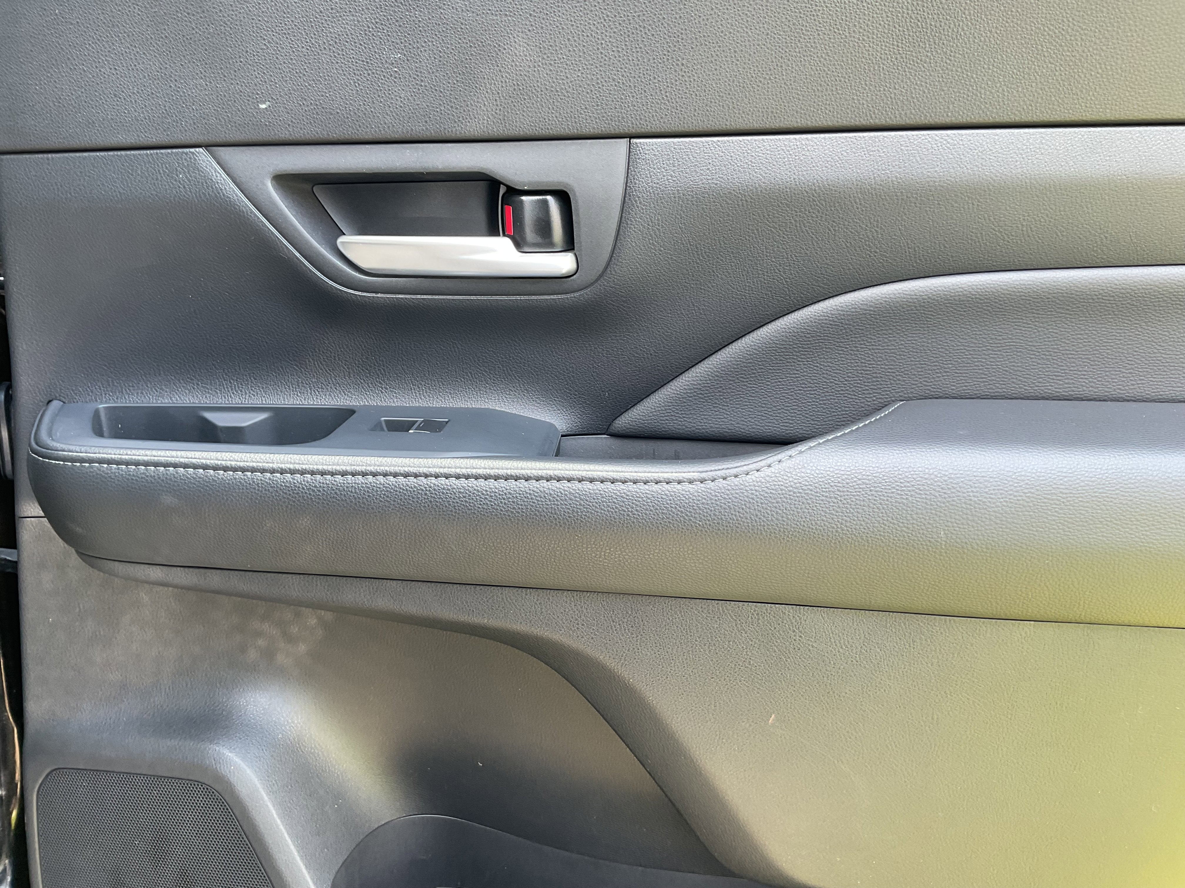 2025 Toyota GRAND HIGHLANDER LE