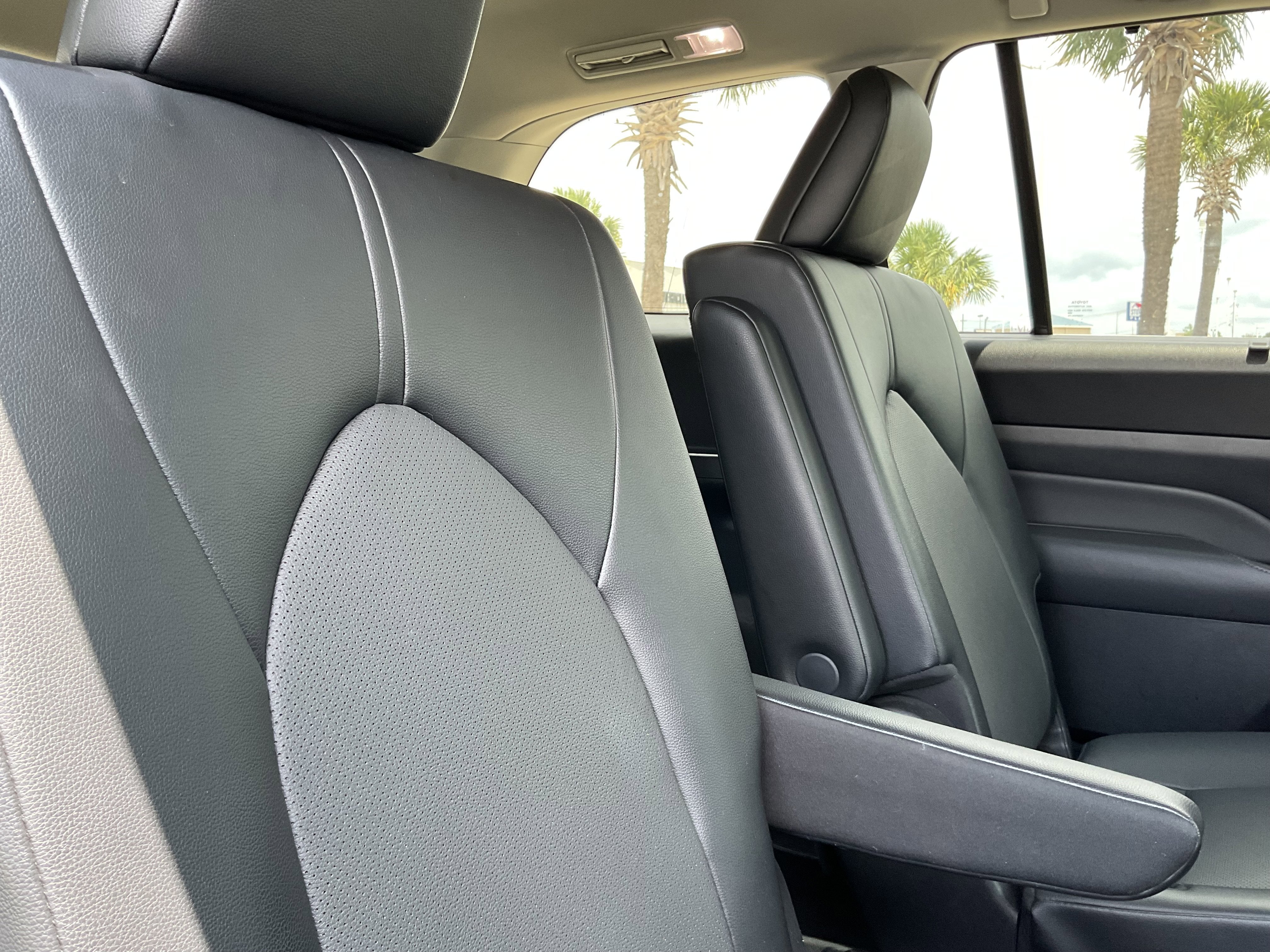 2025 Toyota GRAND HIGHLANDER LE